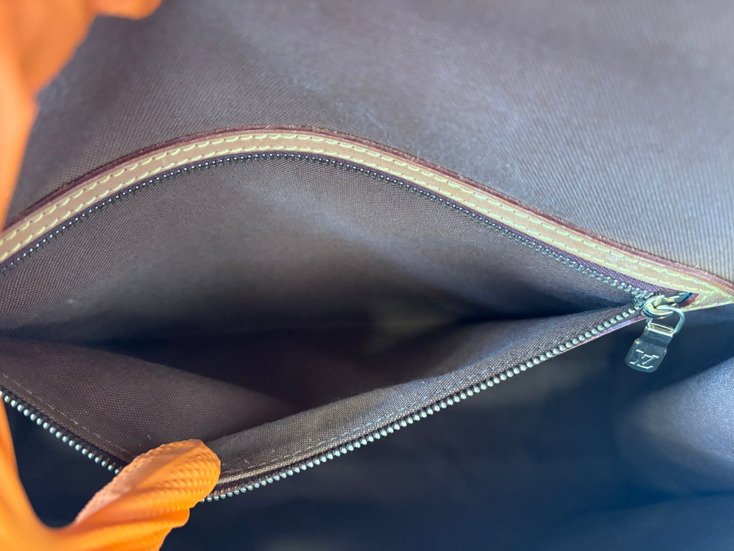 017677 - Louis Vuitton Beverly Business 43