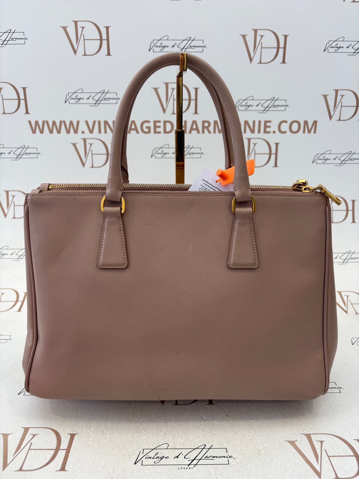 201017 - Prada Galleria