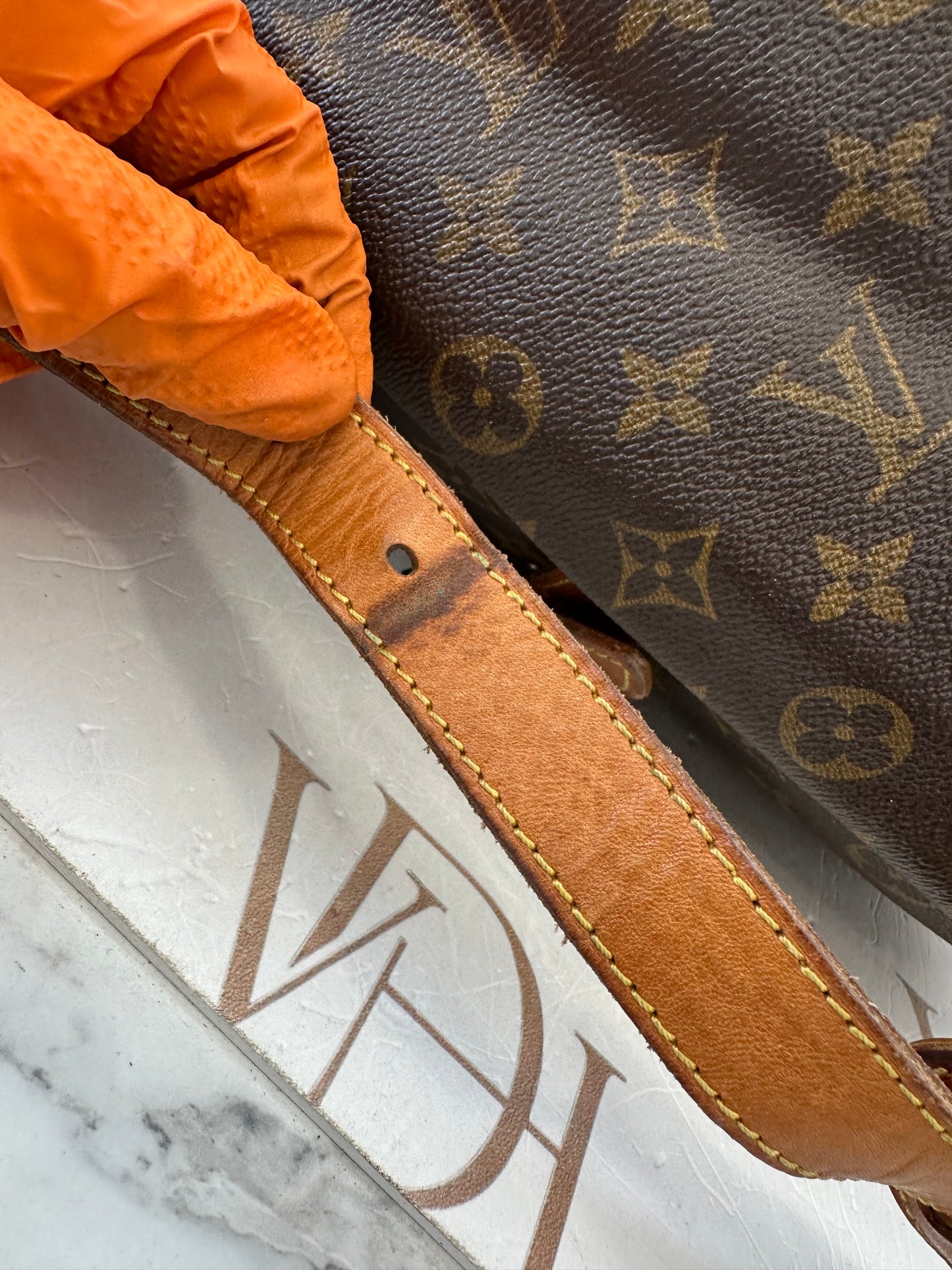 017776 - Louis Vuitton Saumur 35