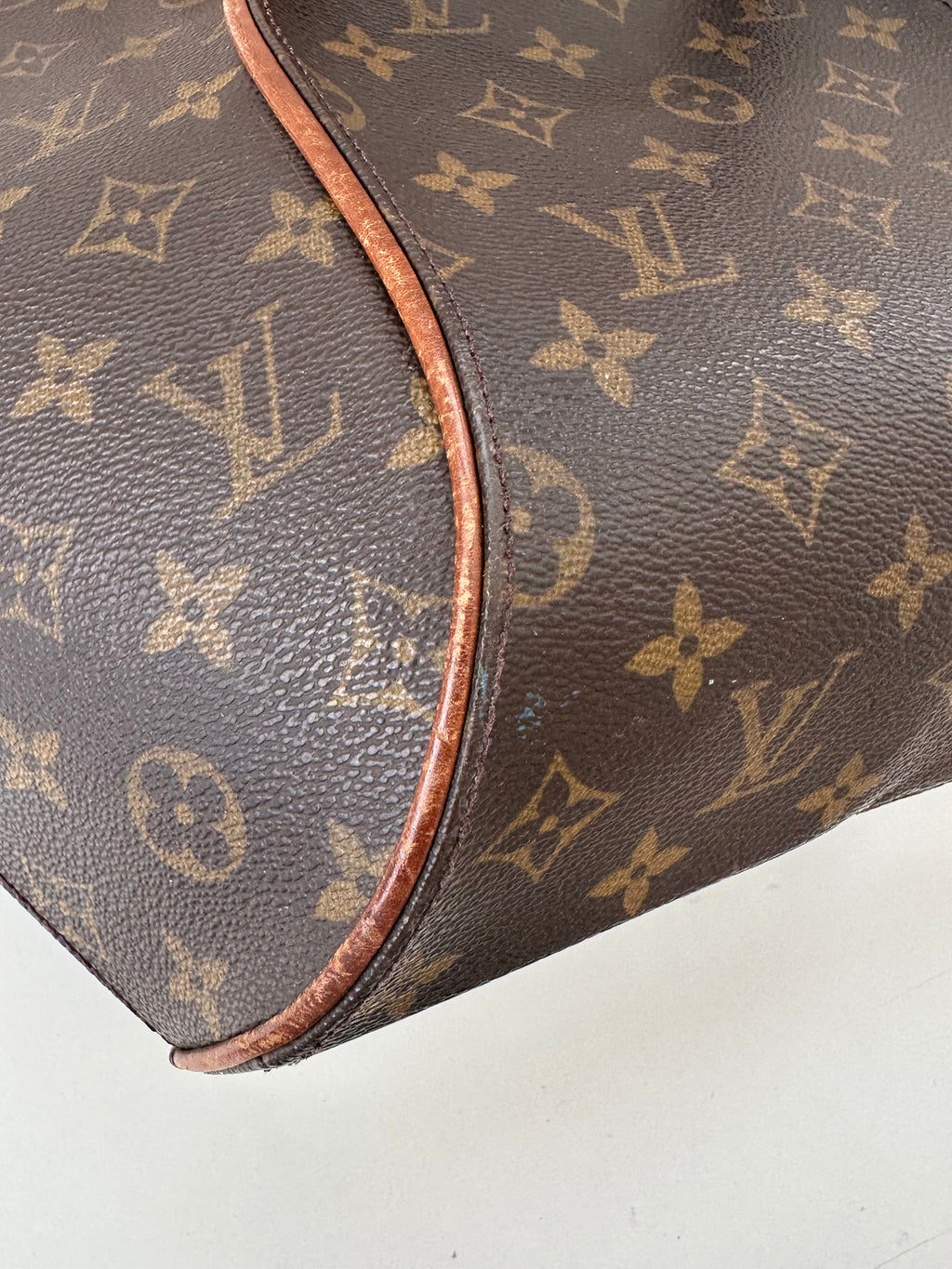 Louis Vuitton Ellipse MM