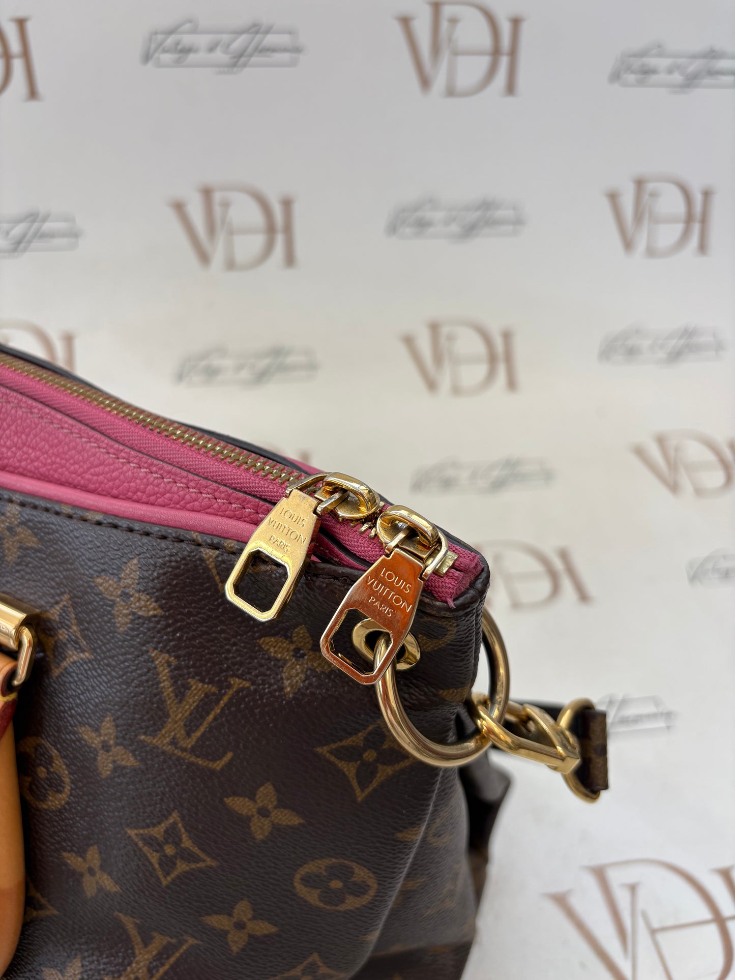 201178 - Louis Vuitton Pallas