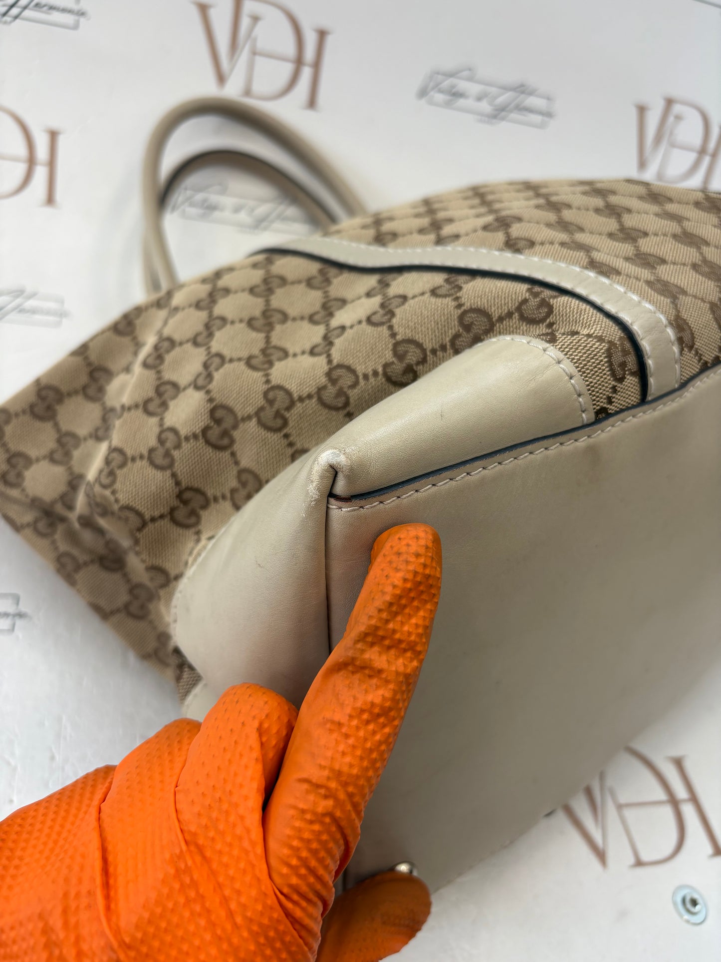 382767 - Gucci Lovely