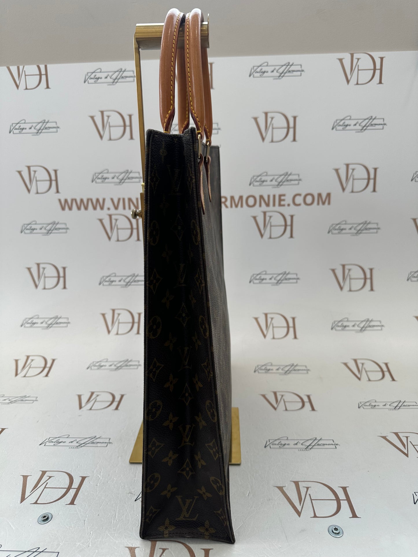 016917 - Louis Vuitton Sac Plat