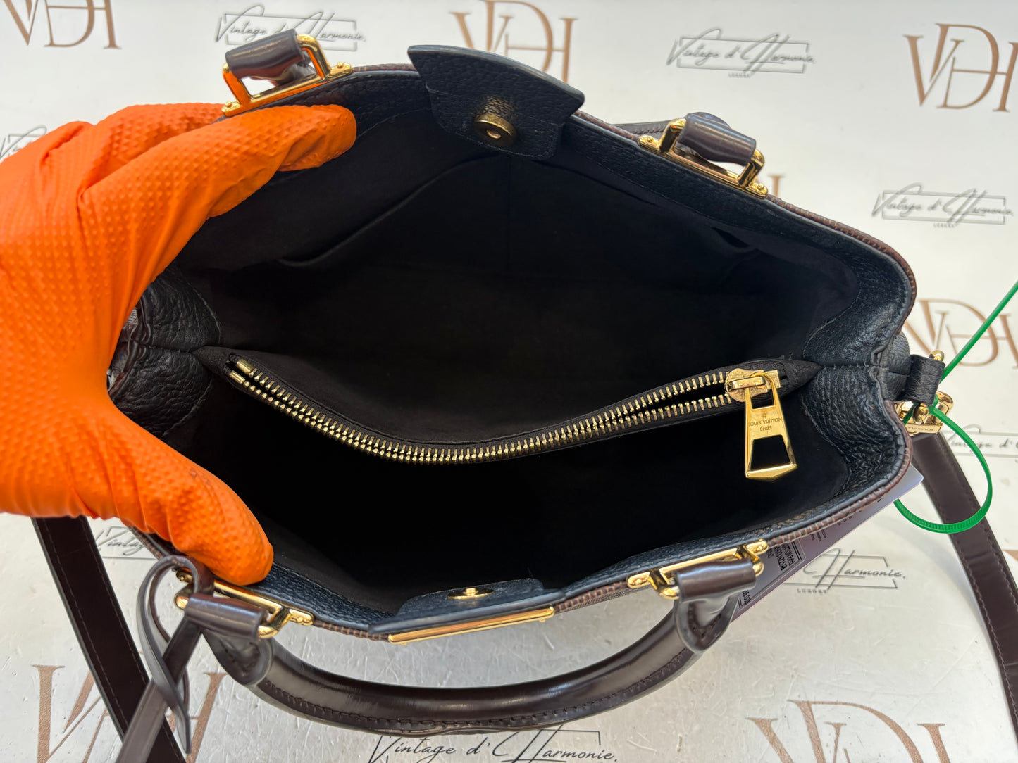 017111 - Louis Vuitton Brittany