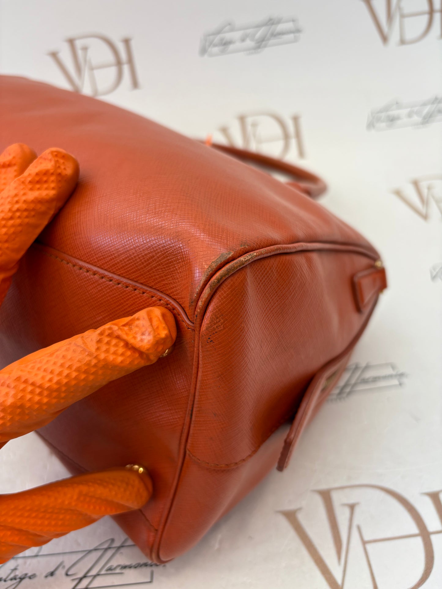 383520 - Prada Orange