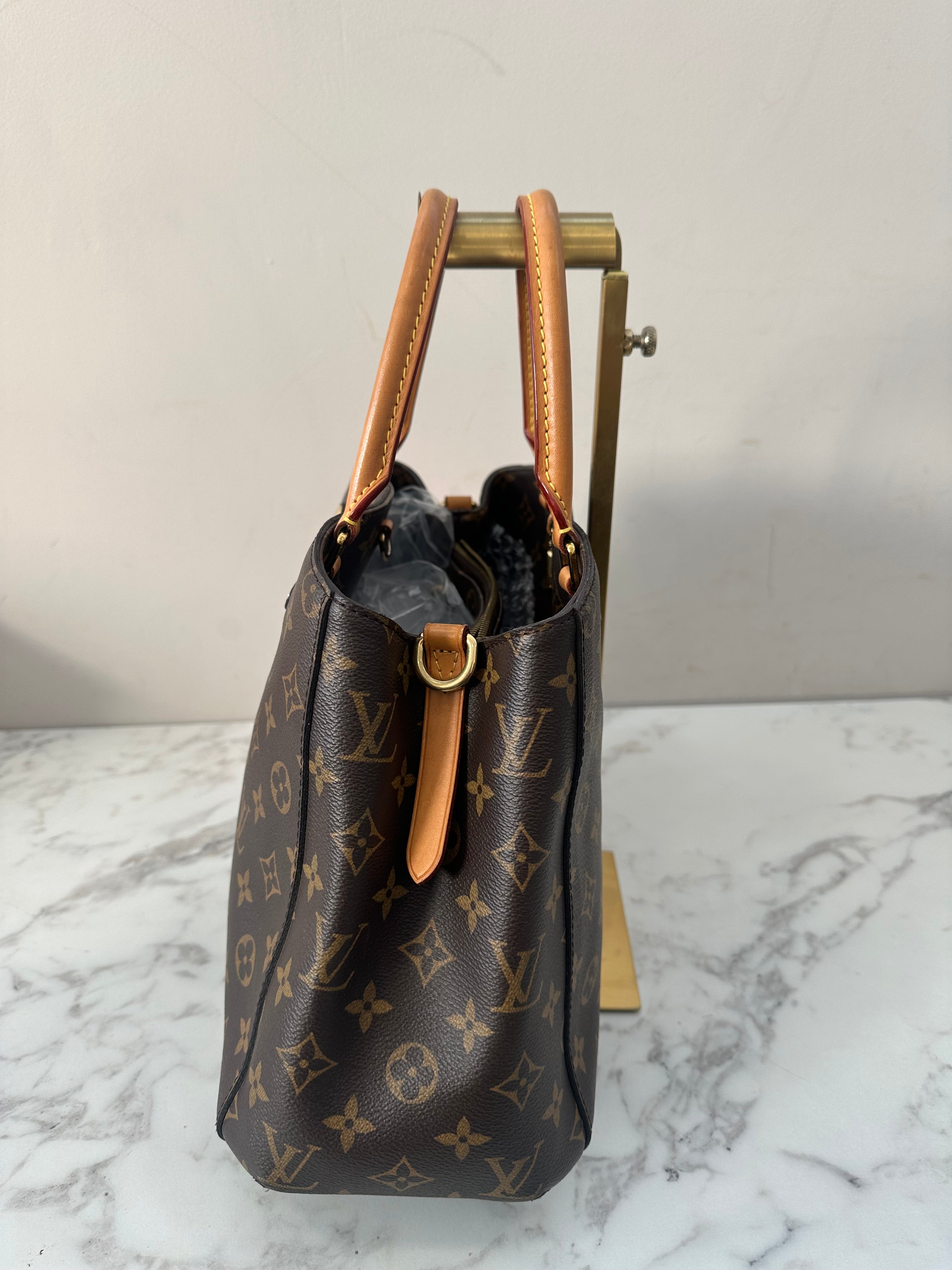 Louis Vuitton Montaigne