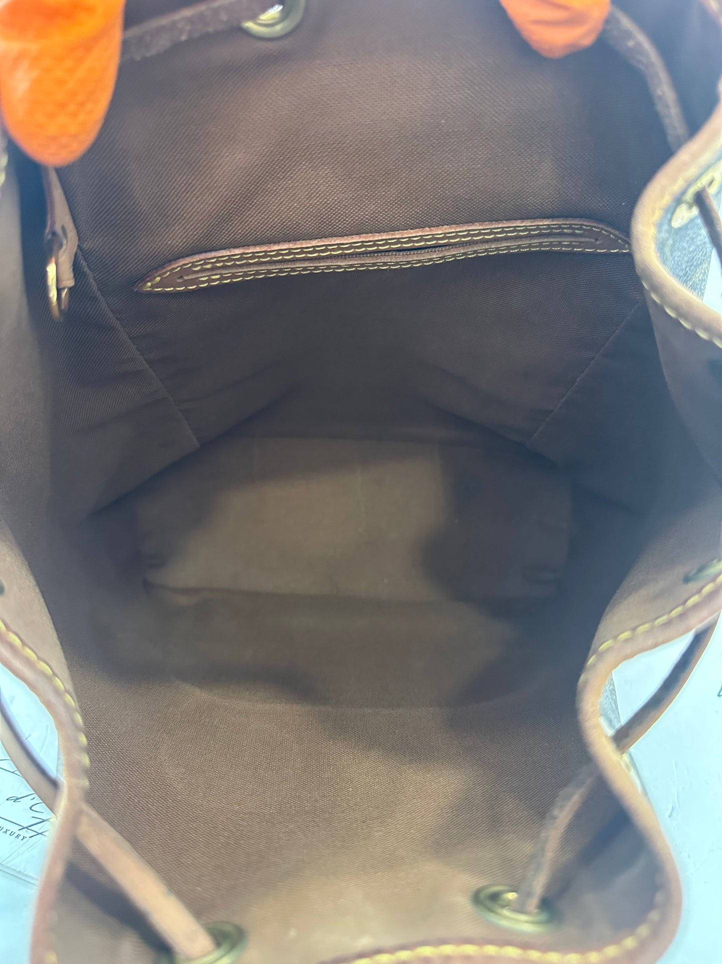 017910 - Louis Vuitton Montsouris MM