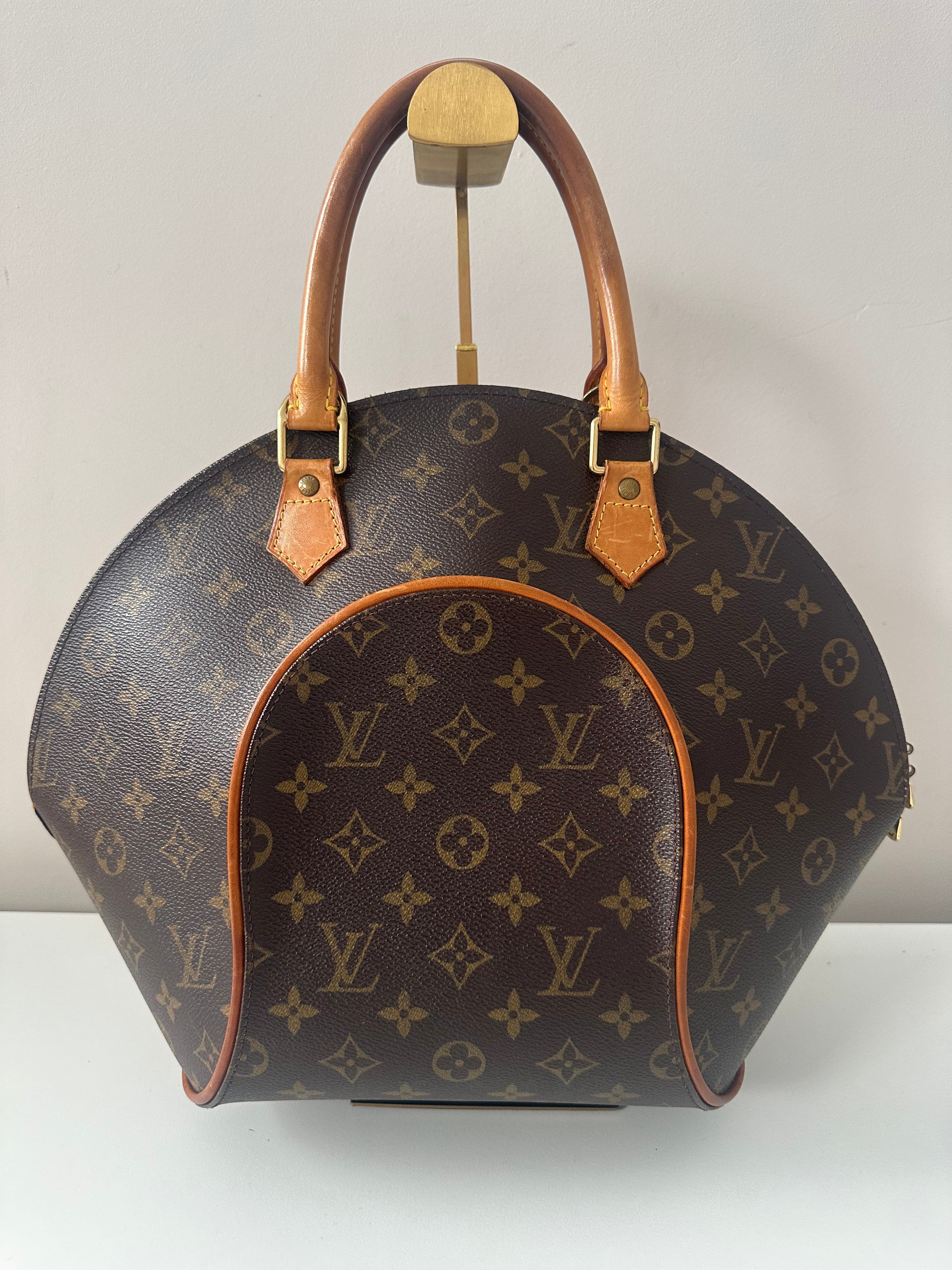 Louis Vuitton Ellipse MM