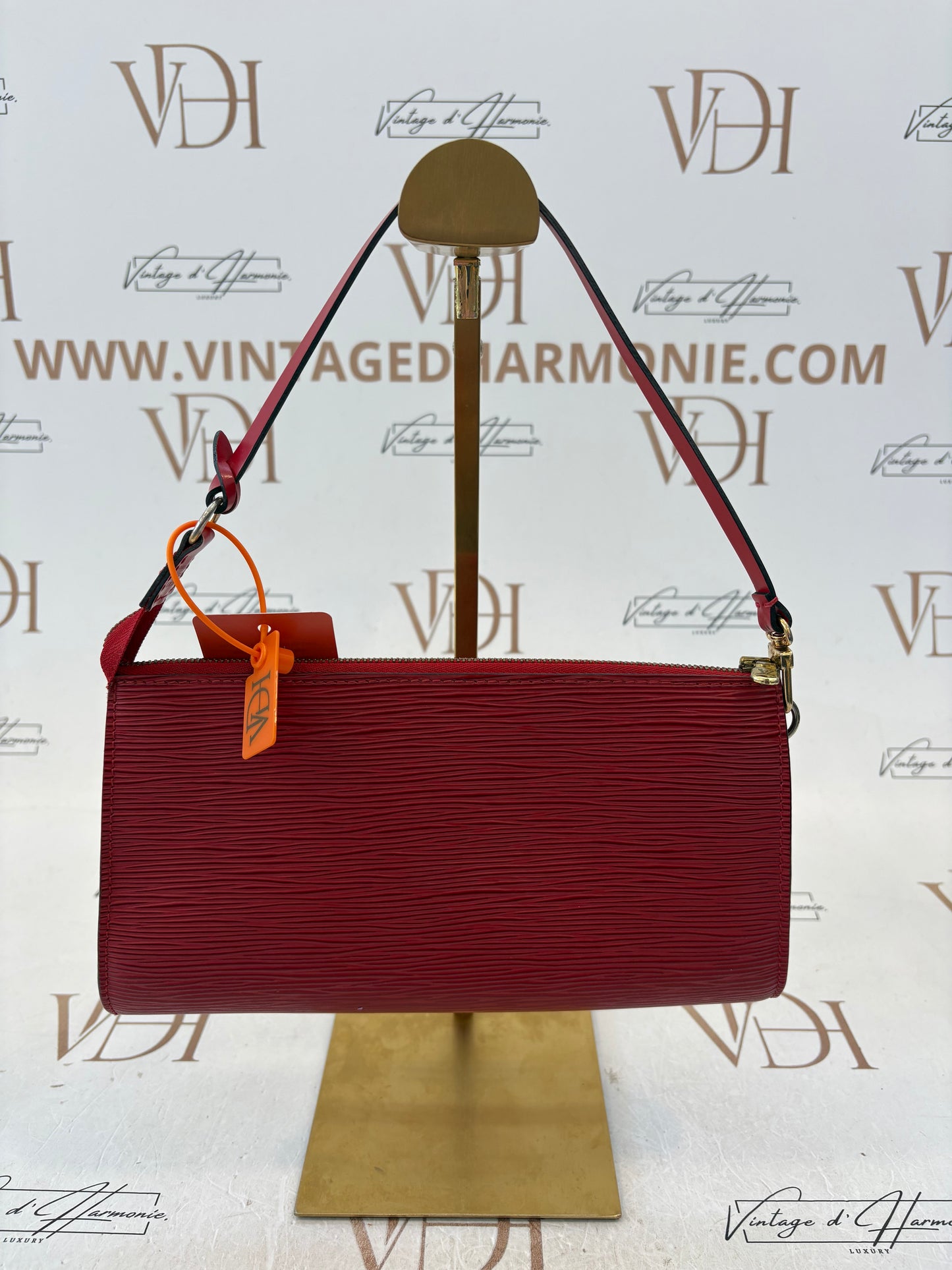 018383 - Louis Vuitton Pochette Accessoires