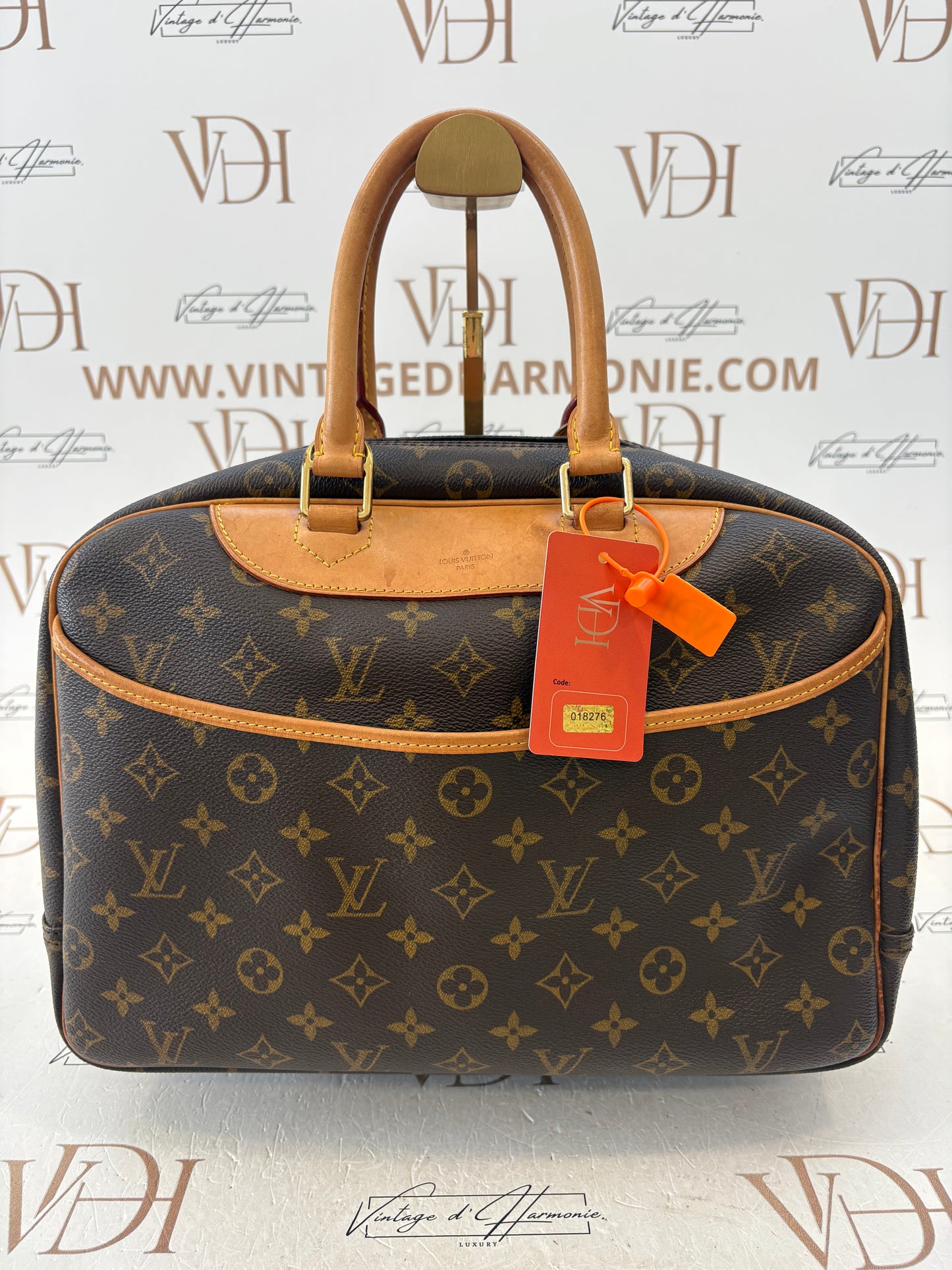 018276 - Louis Vuitton Deauville