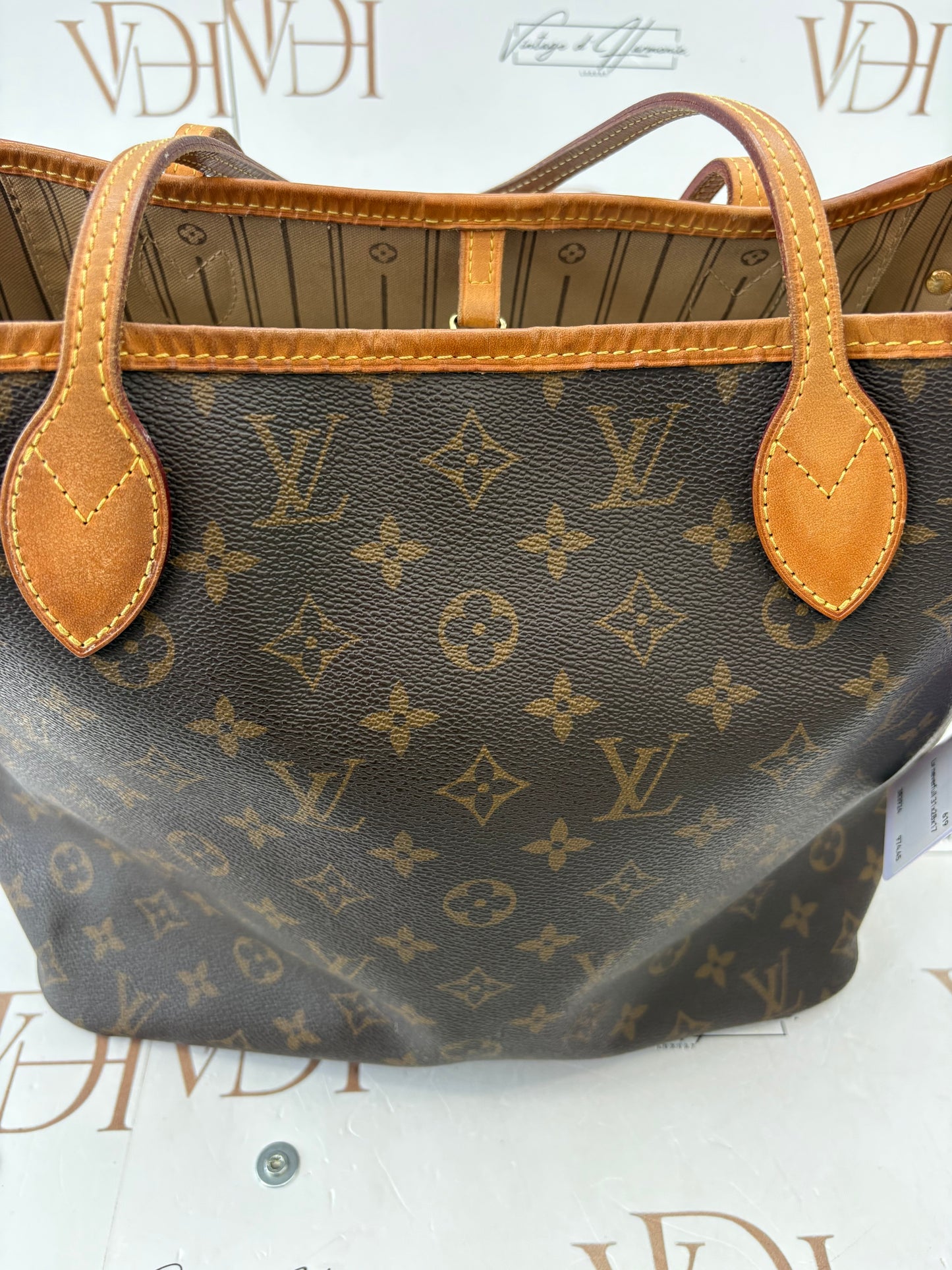 383924- Louis Vuitton Neverfull
