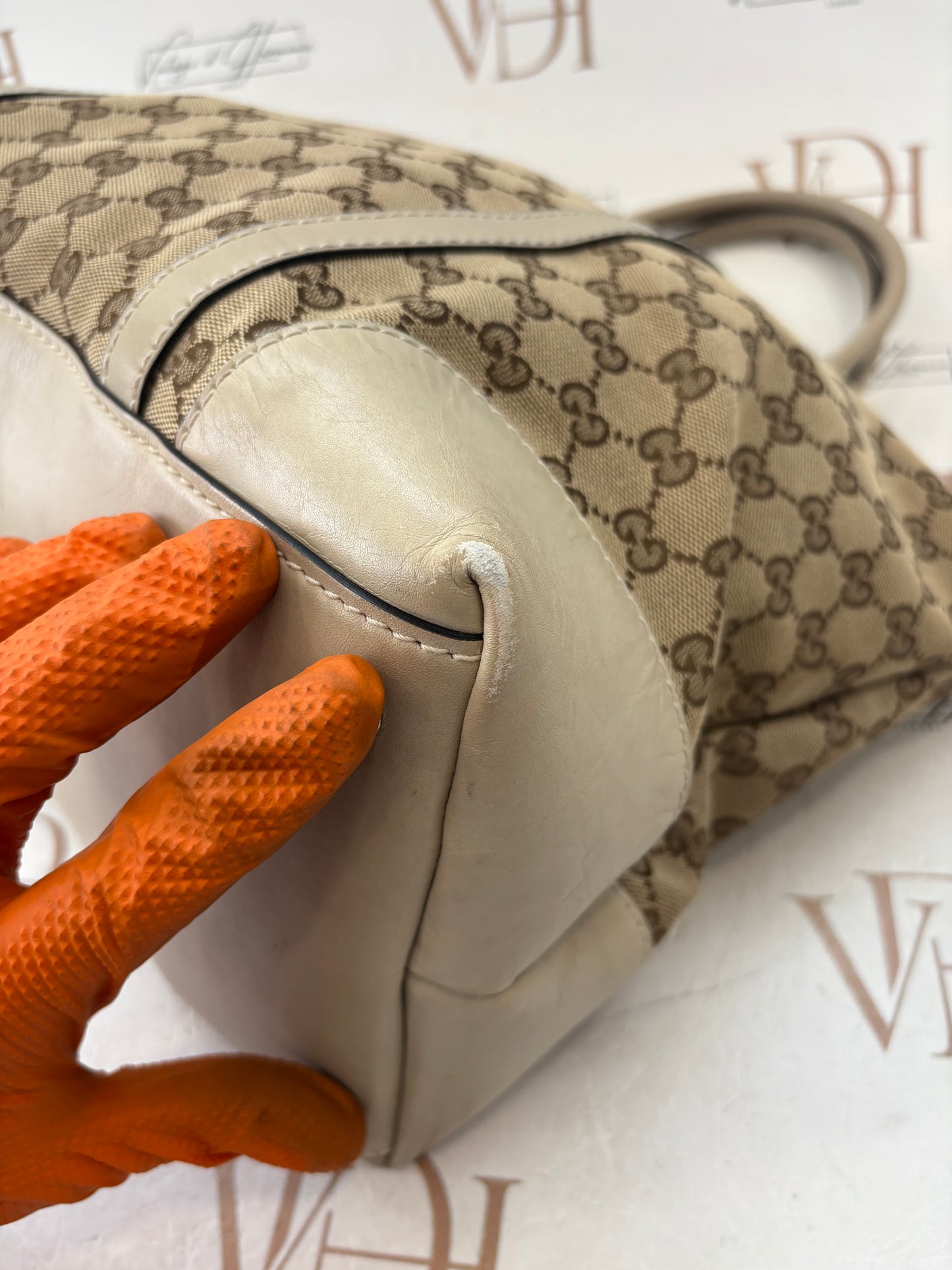 382767 - Gucci Lovely
