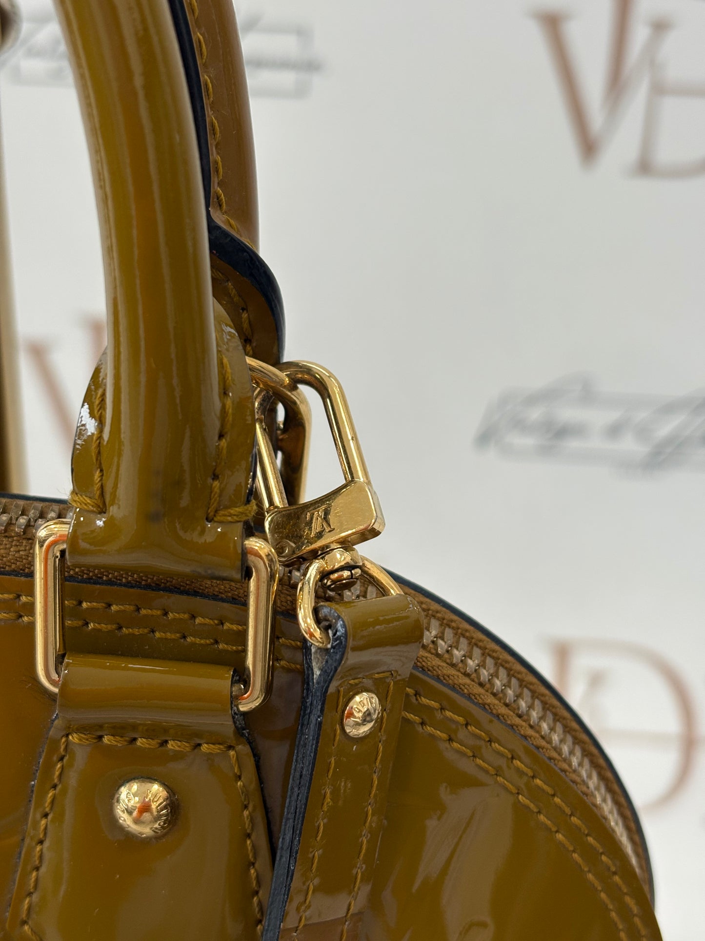 201660 - Louis Vuitton Alma BB