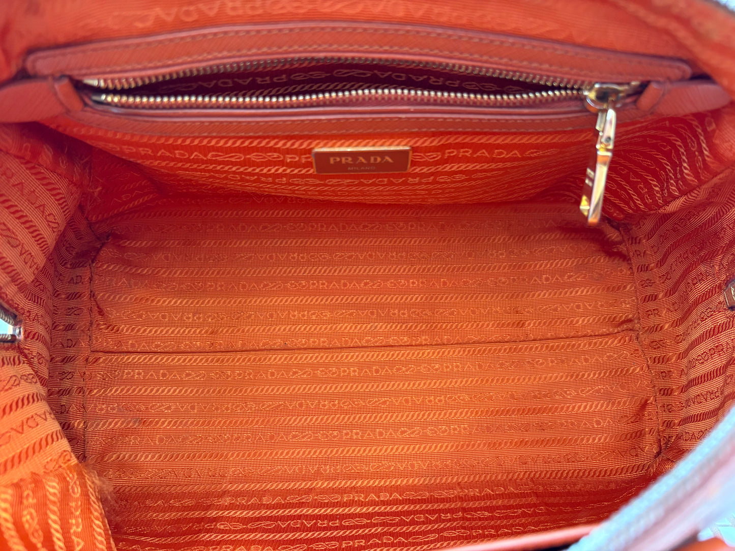 383520 - Prada Orange