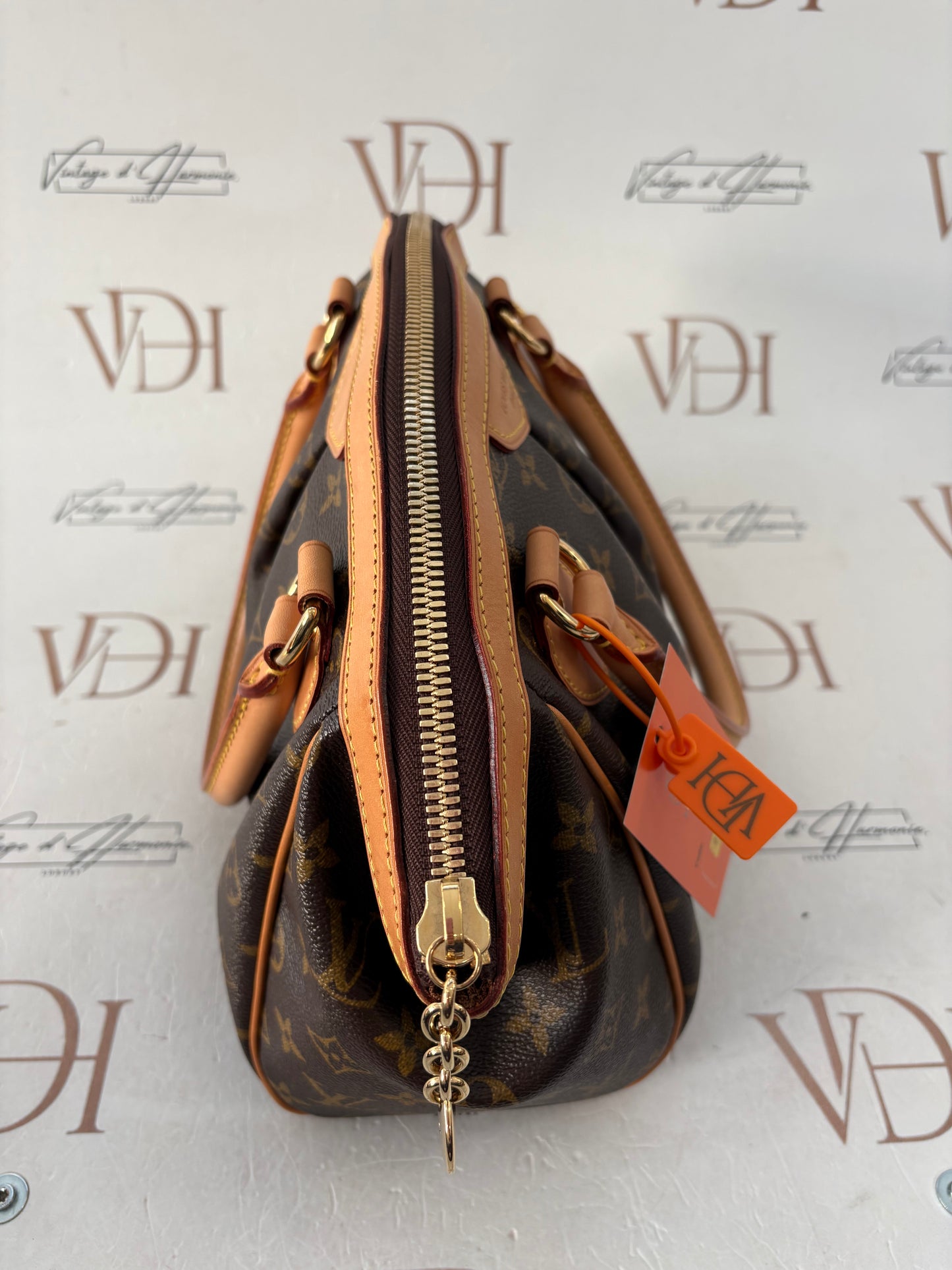 018870 - Louis Vuitton Tivoli PM
