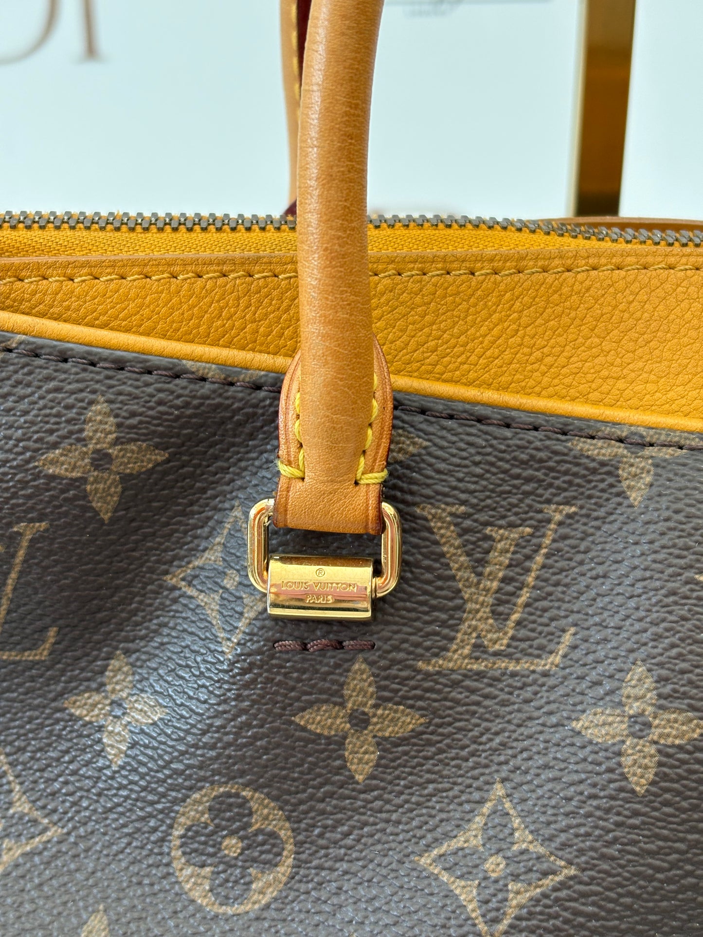 384141 - Louis Vuitton Pallas