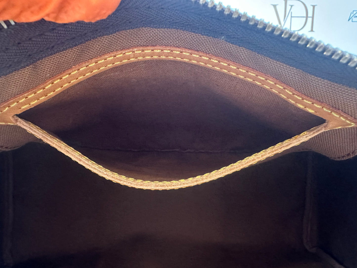 017930 - Louis Vuitton Speedy 40