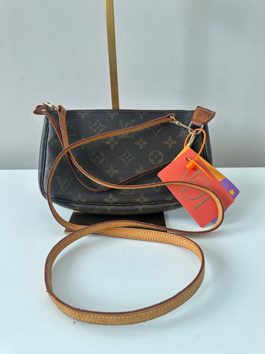 Louis Vuitton Pochette