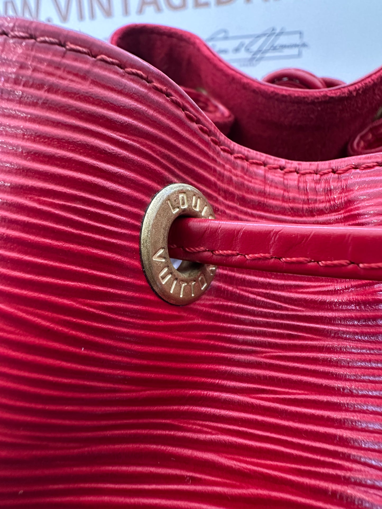 017933 - Louis Vuitton Red Epi Noè