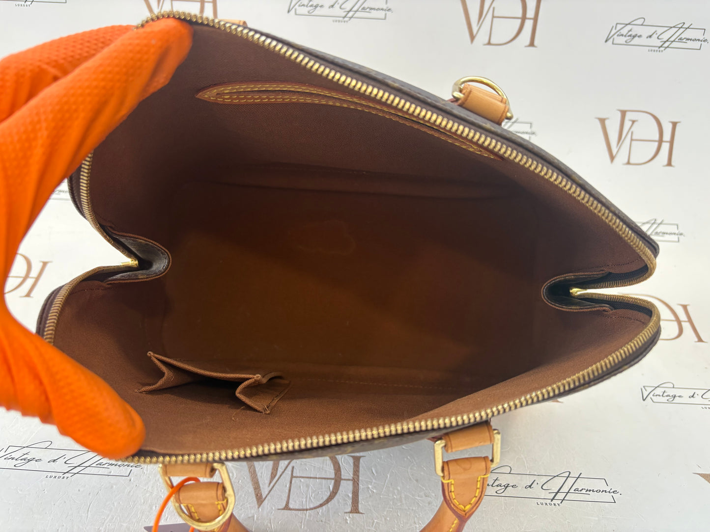 018538 - Louis Vuitton Alma