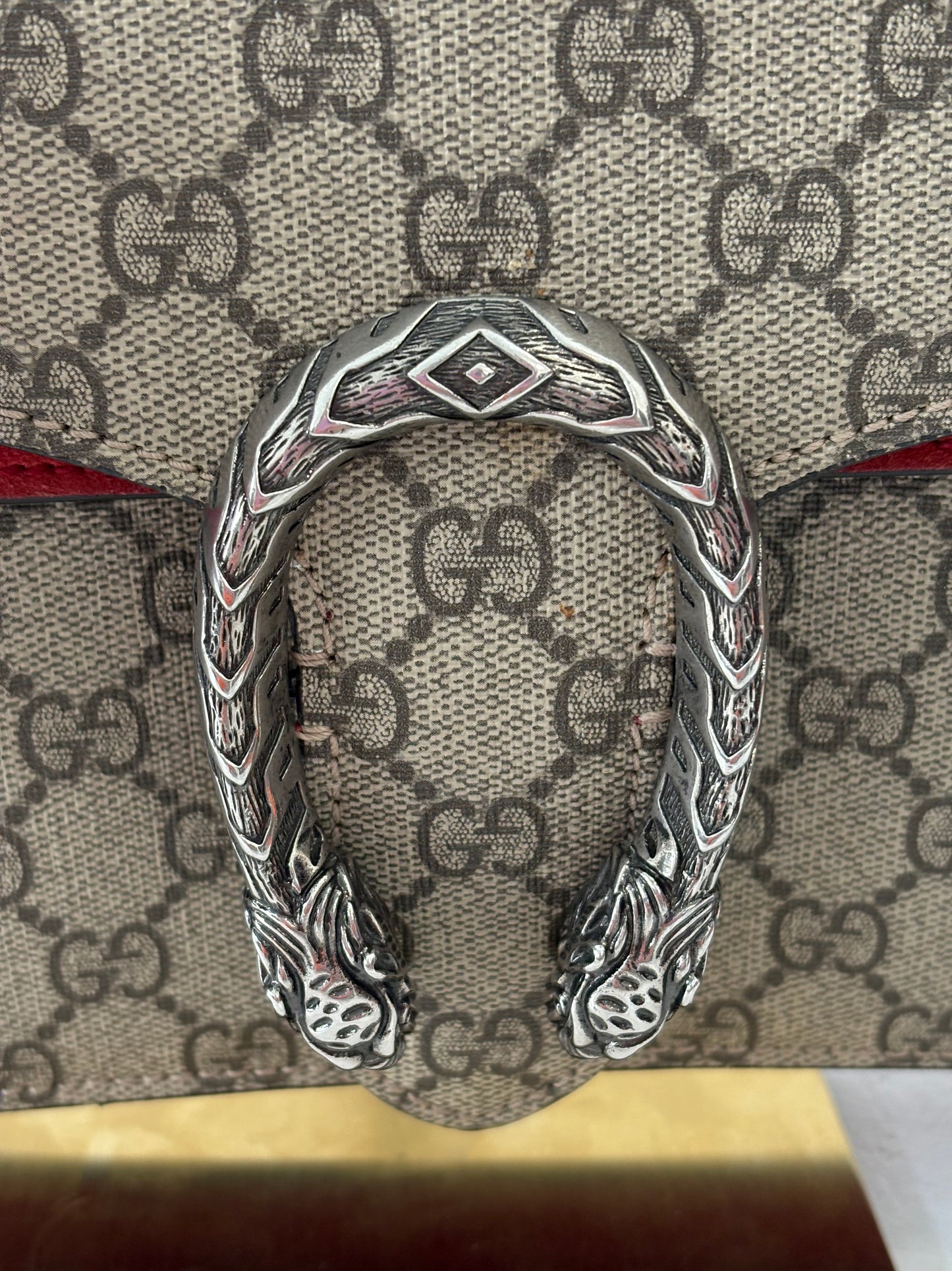200835 - Gucci Dionysus