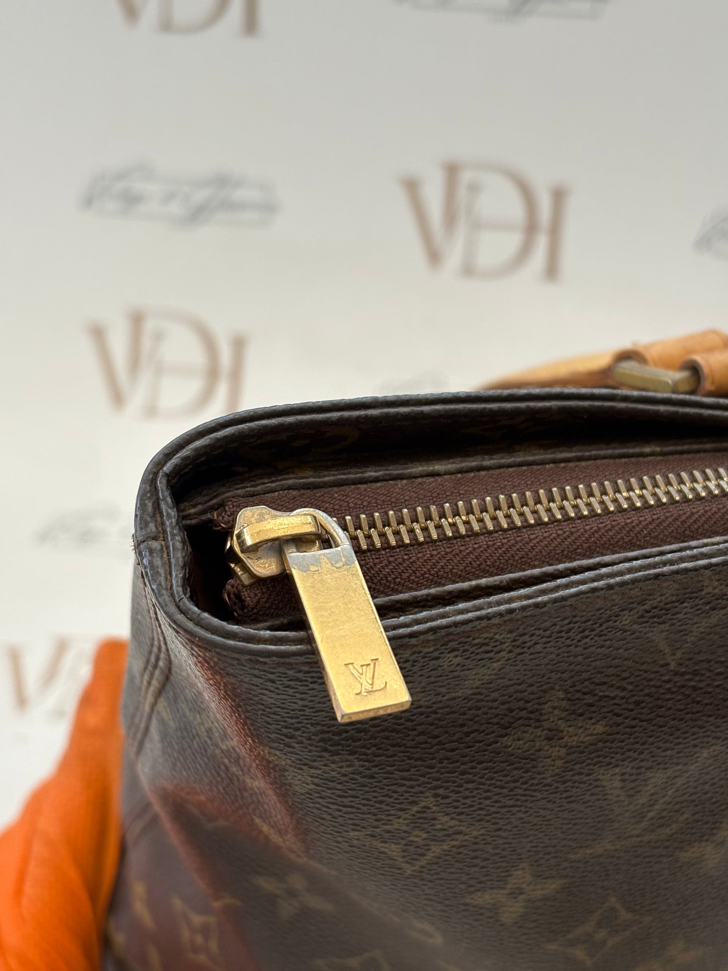 018706 - Louis Vuitton Cabas Mezzo