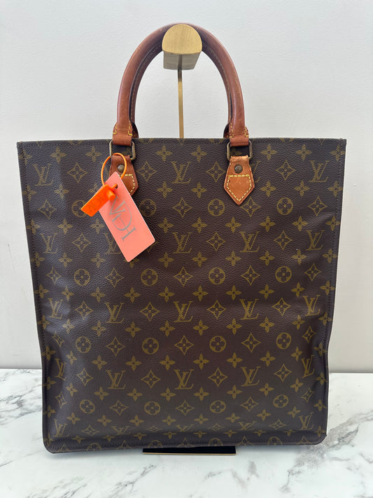 Louis Vuitton Sac Plat