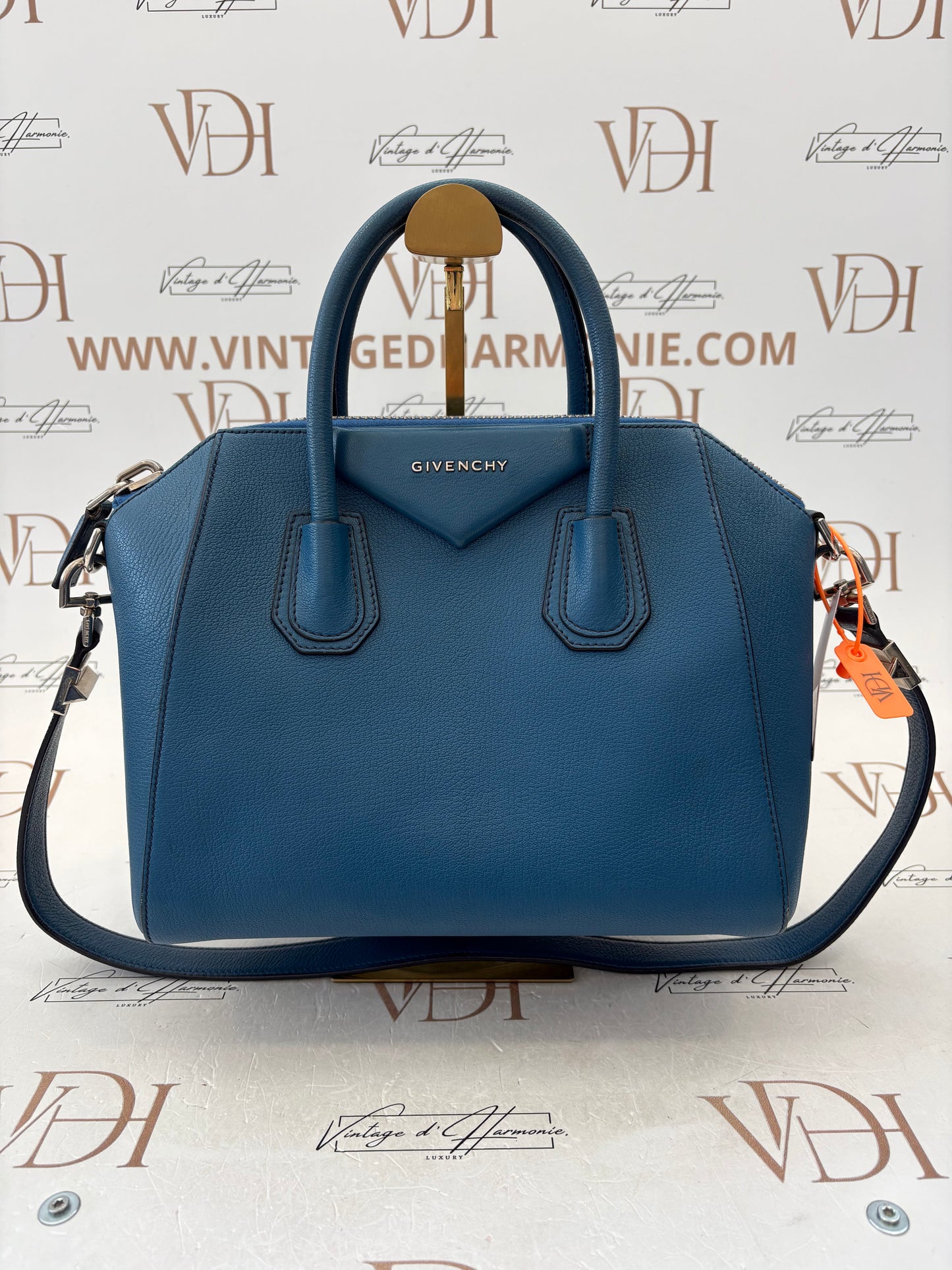 383578 - Givenchy Antigona