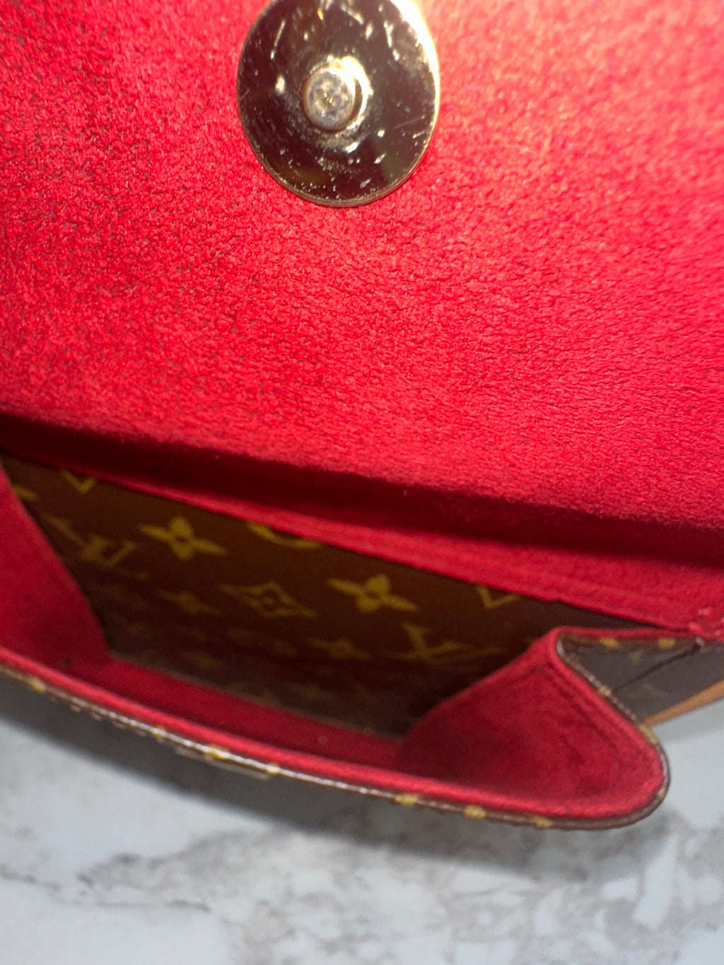 Louis Vuitton Exanthri cite