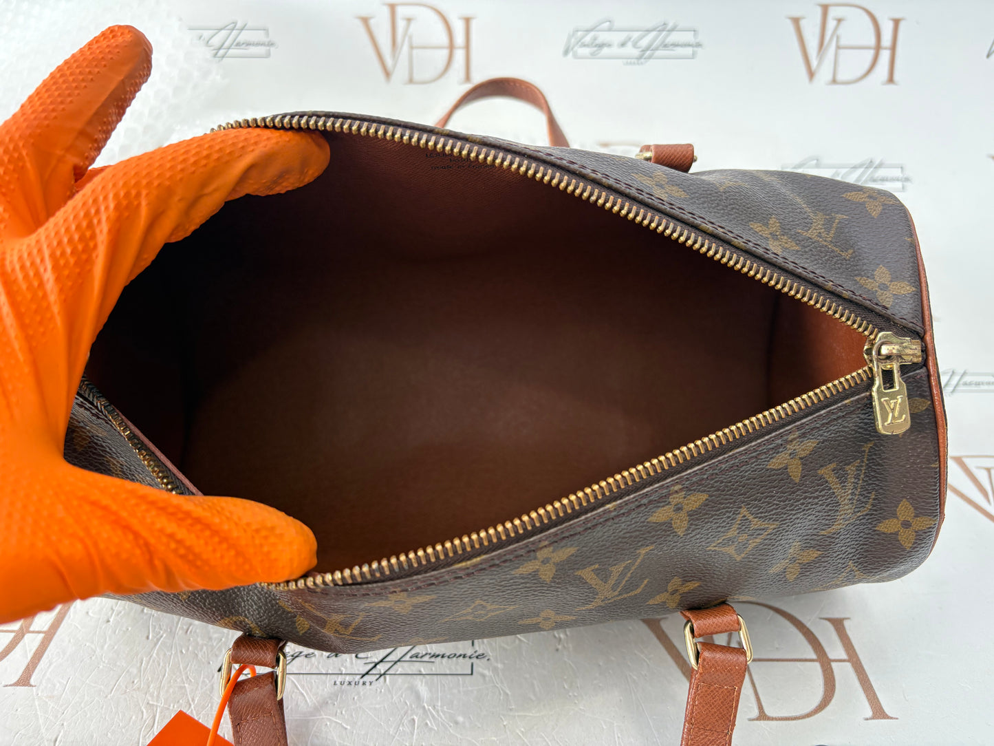 018995 - Louis Vuitton Papillon 30