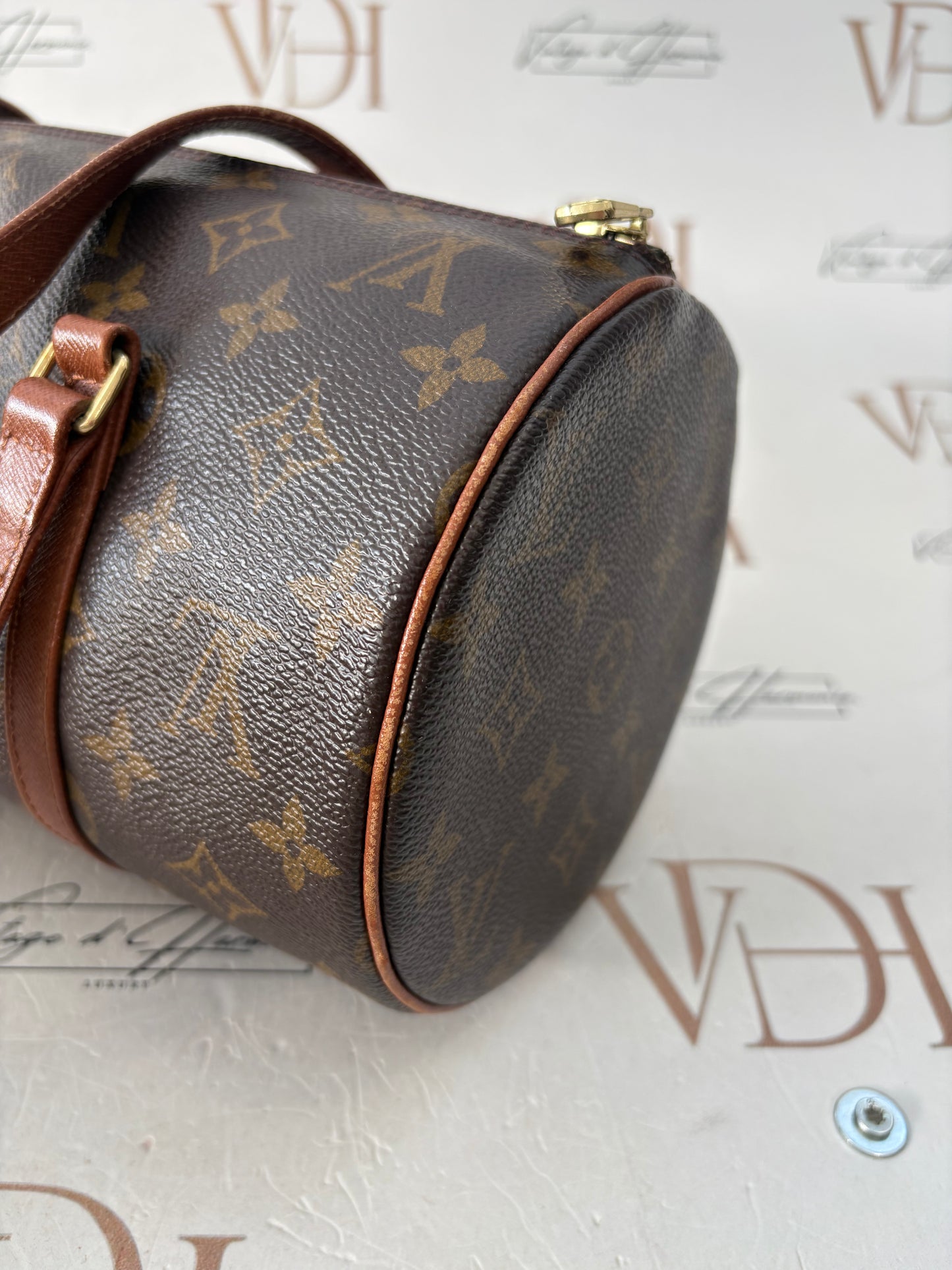 018995 - Louis Vuitton Papillon 30