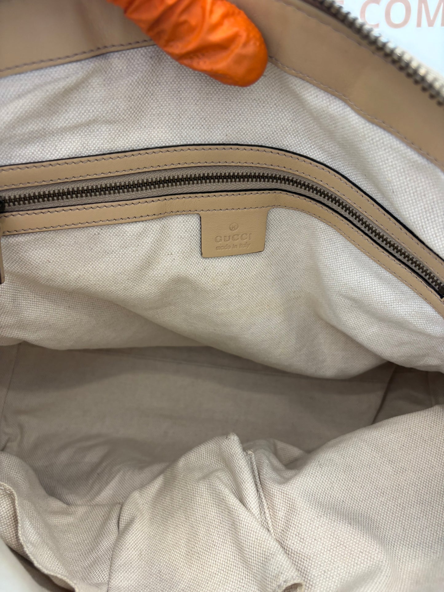 201441 - Gucci Beige