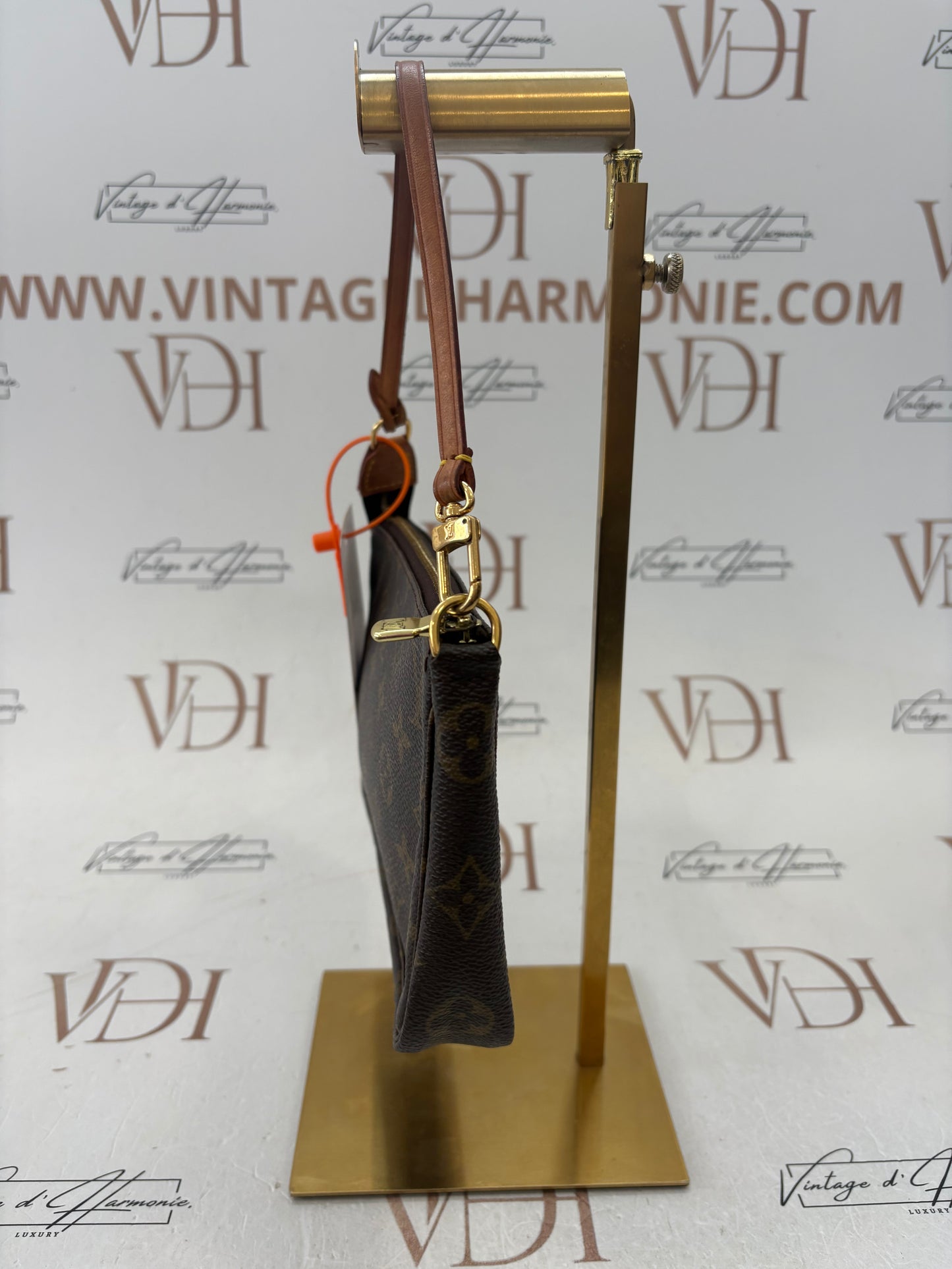 018635 - Louis Vuitton Pochette Accessoires