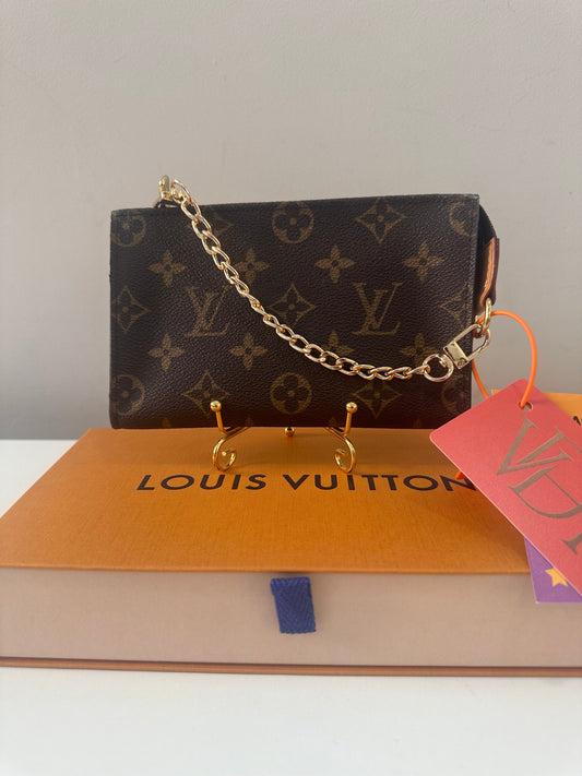 Louis Vuitton Pochette Bucket