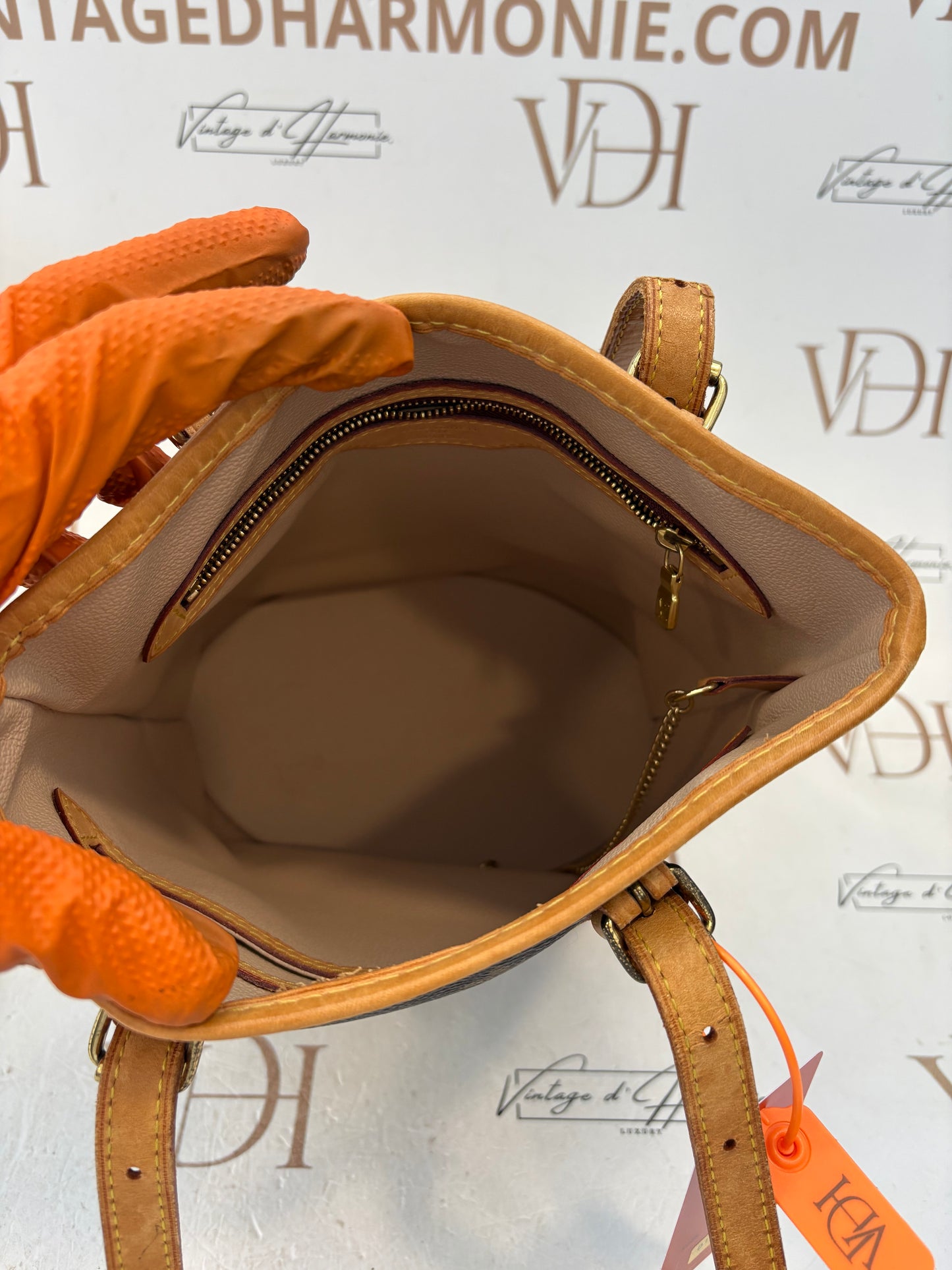 017267 - Louis Vuitton Bucket PM