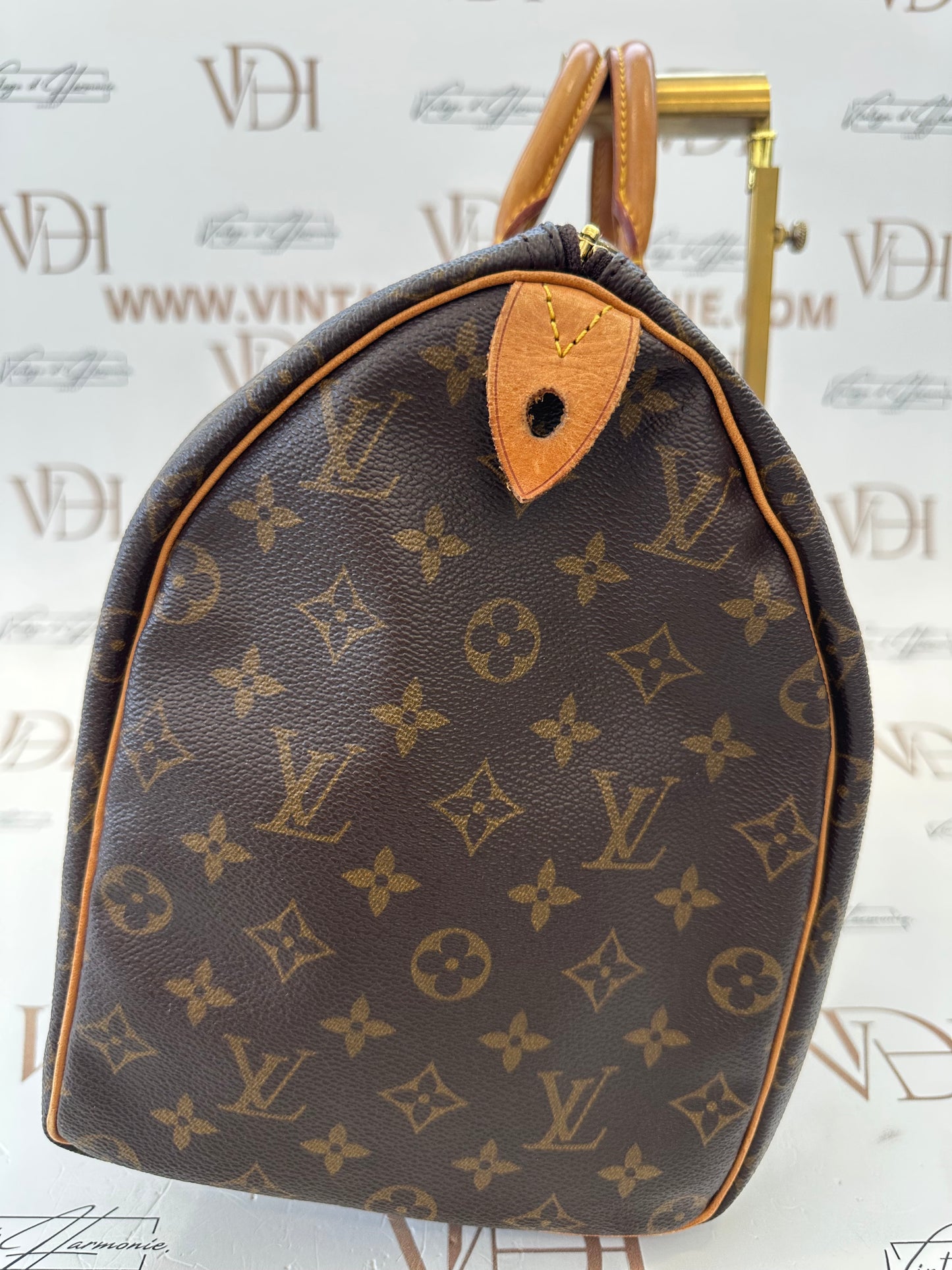 017930 - Louis Vuitton Speedy 40
