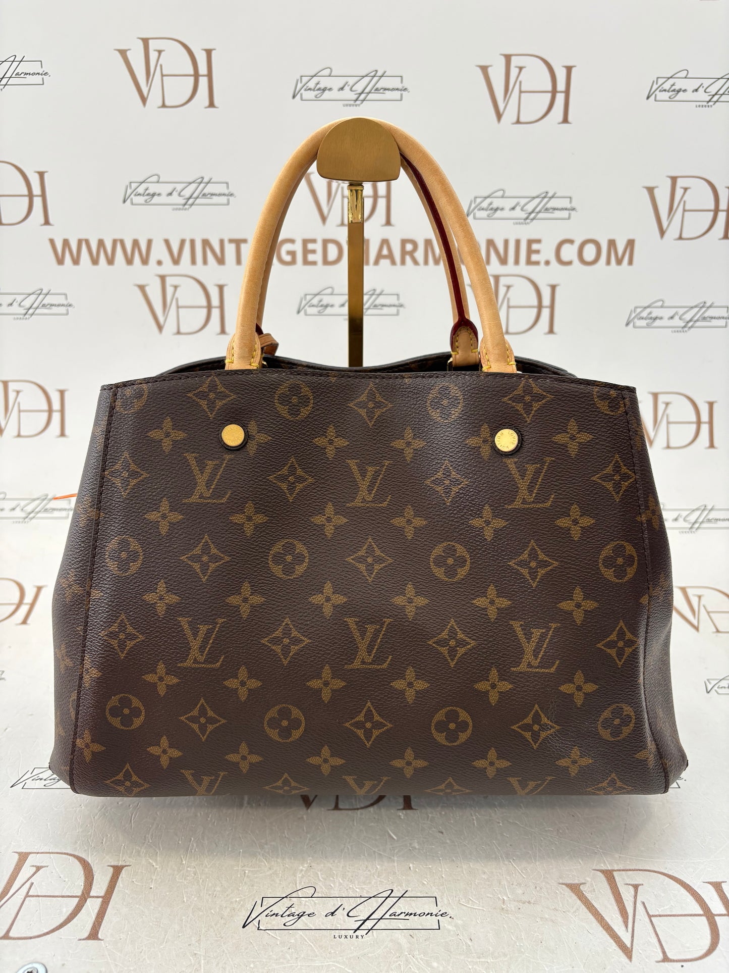 018367 - Louis Vuitton Montaigne MM