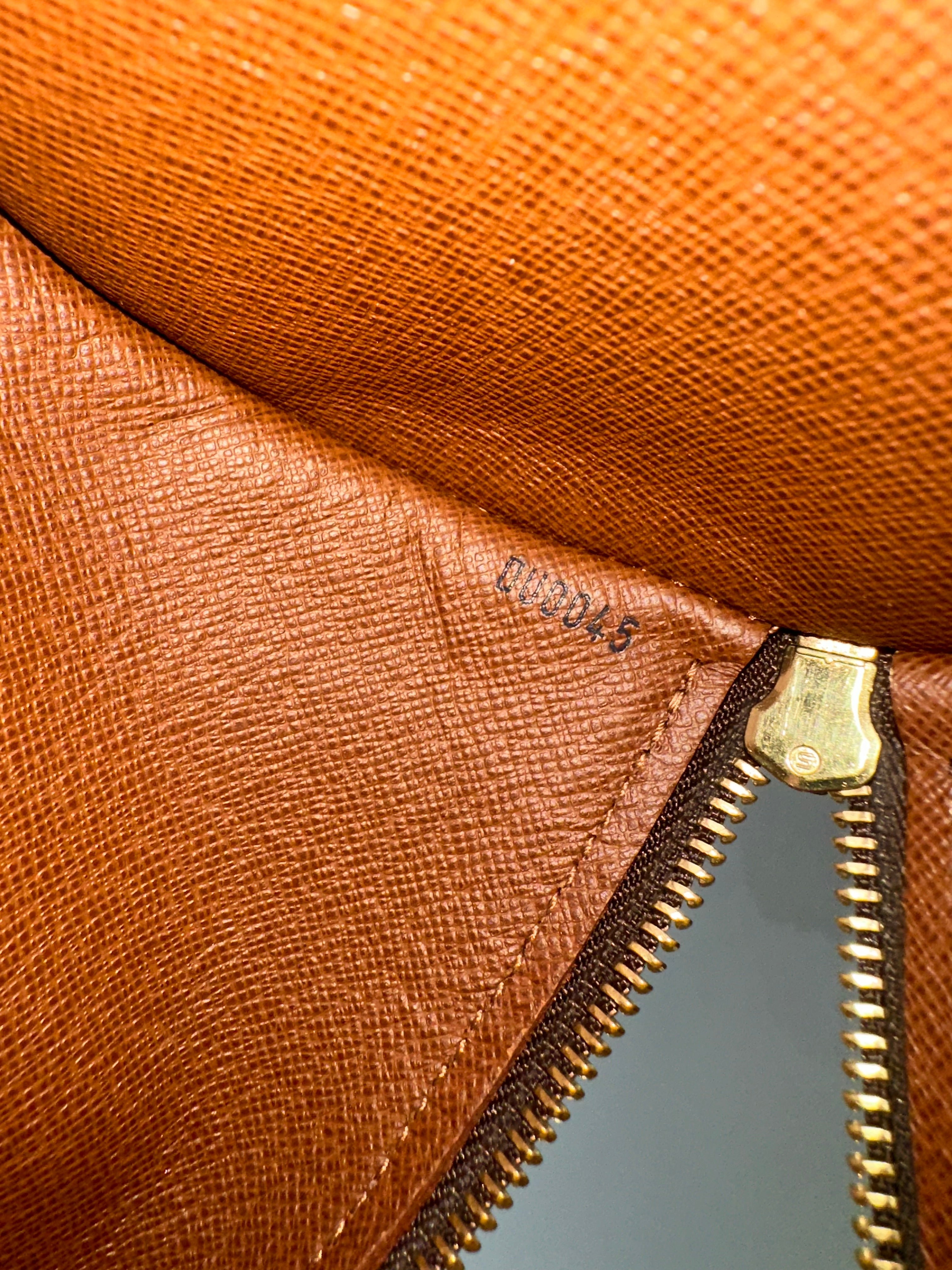 Louis Vuitton Papillon 26