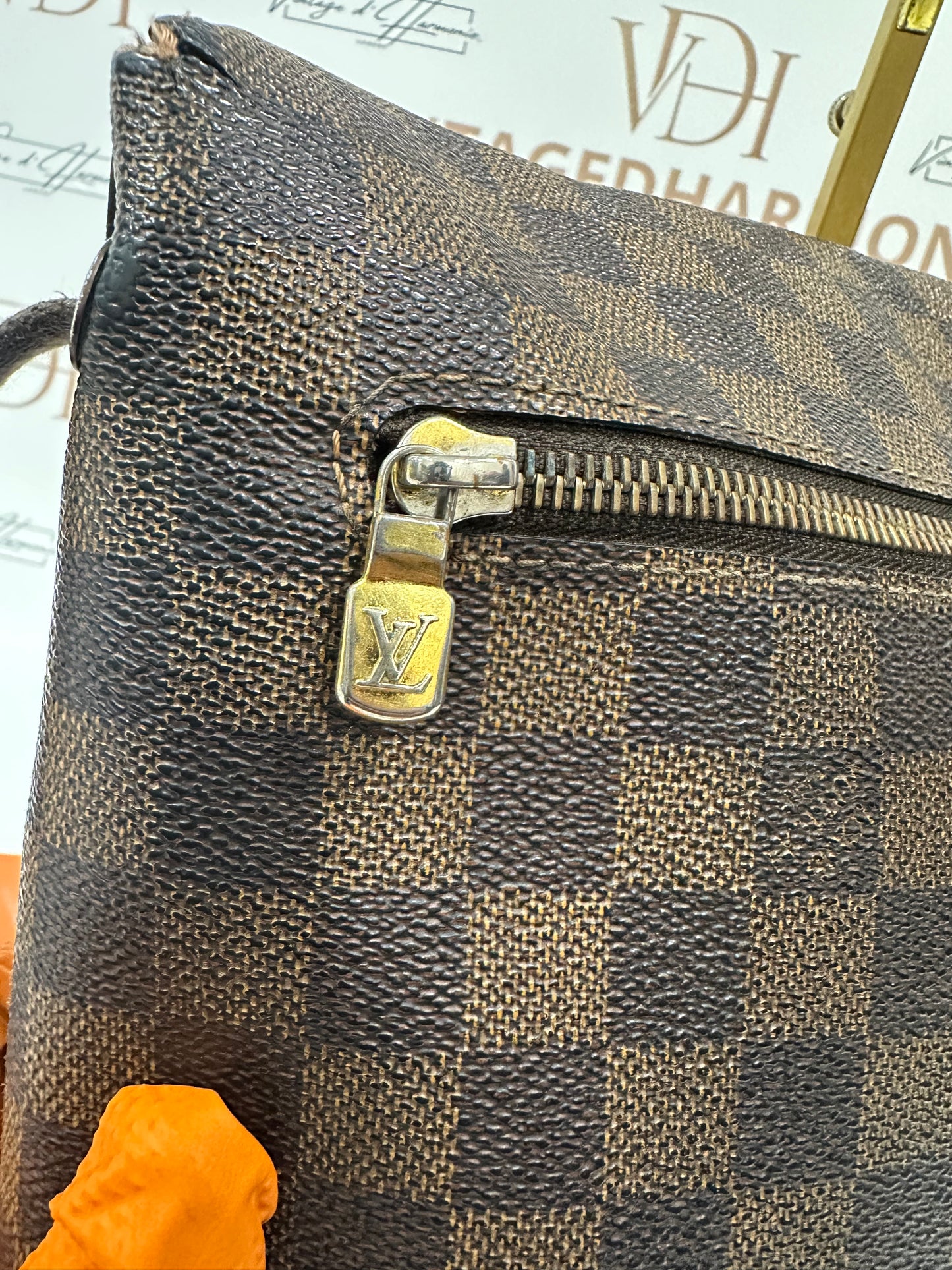 017788 - Louis Vuitton Damier Brooklyn MM