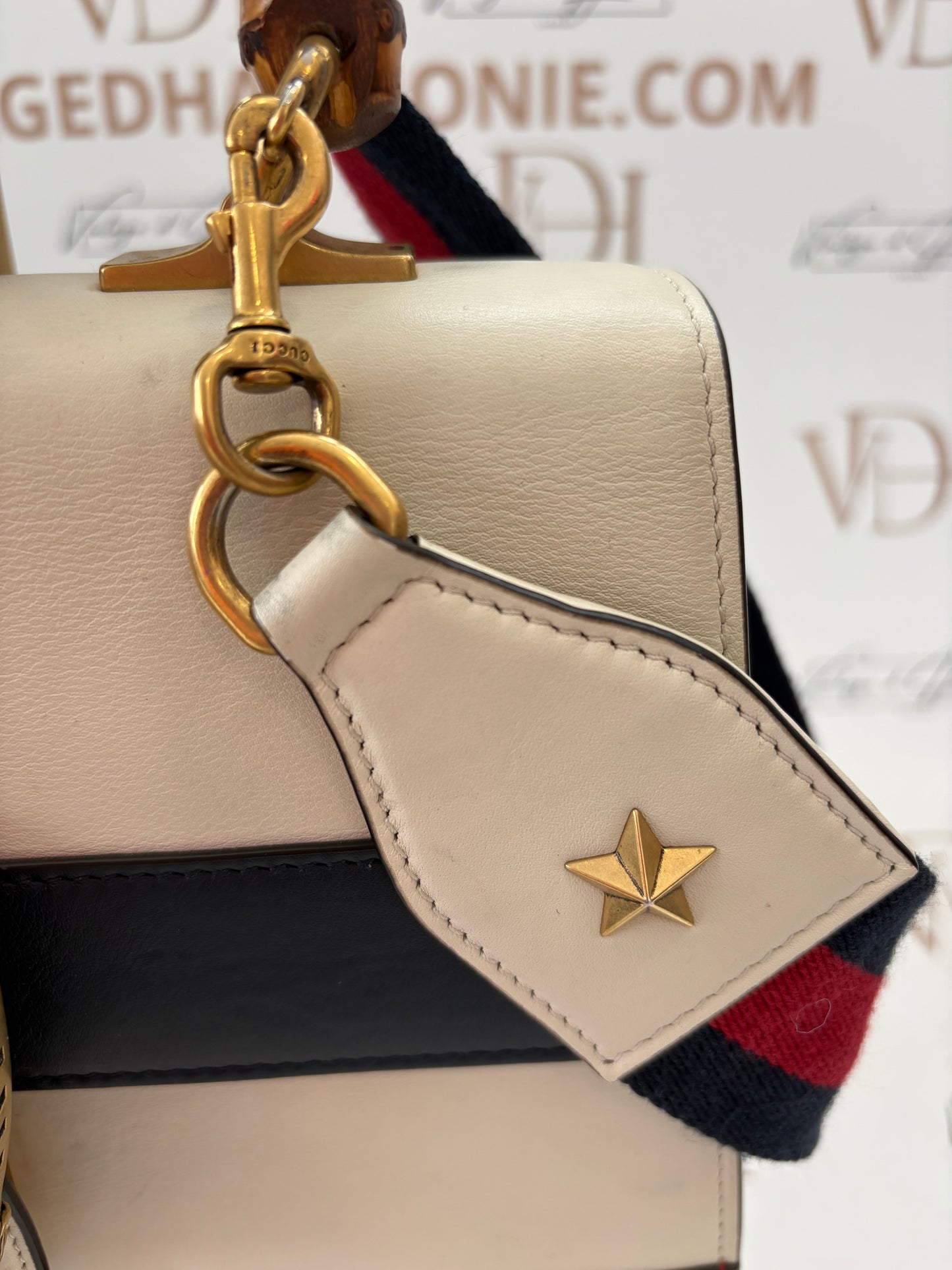 200799 - Gucci dionysus