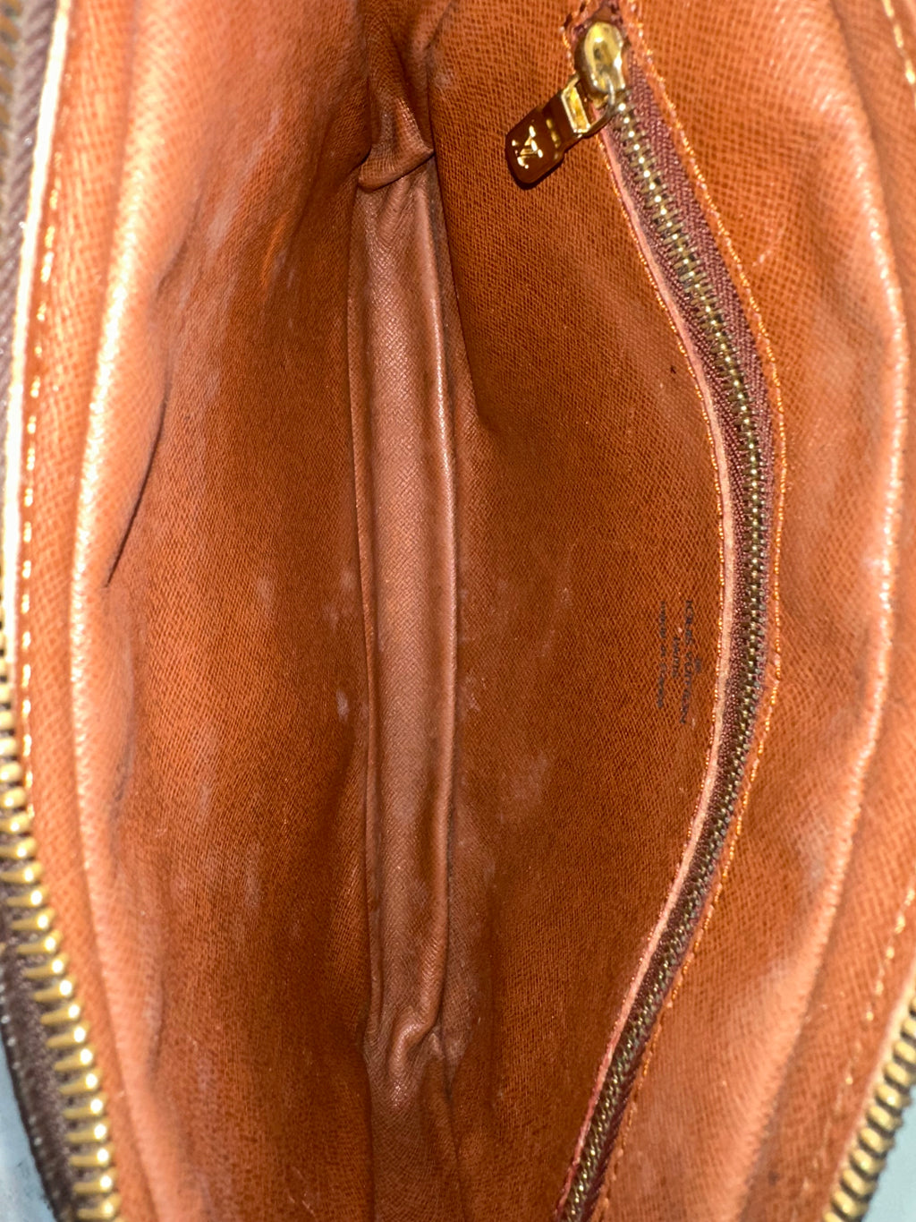 Louis Vuitton Dragonne GM