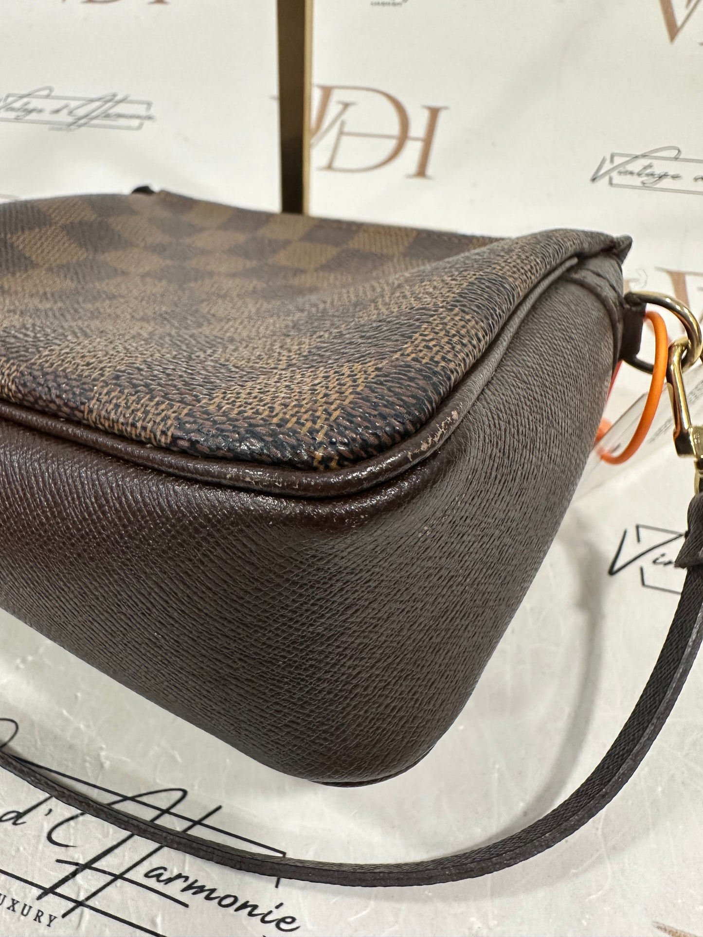 016900 - Louis Vuitton Trousse