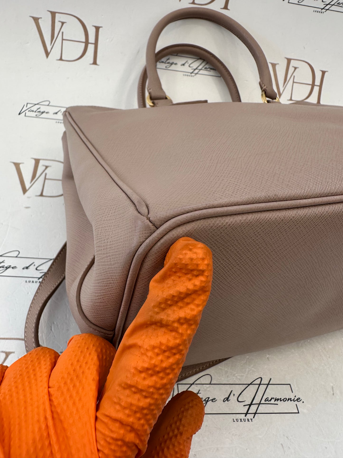 383142 - Prada Galleria