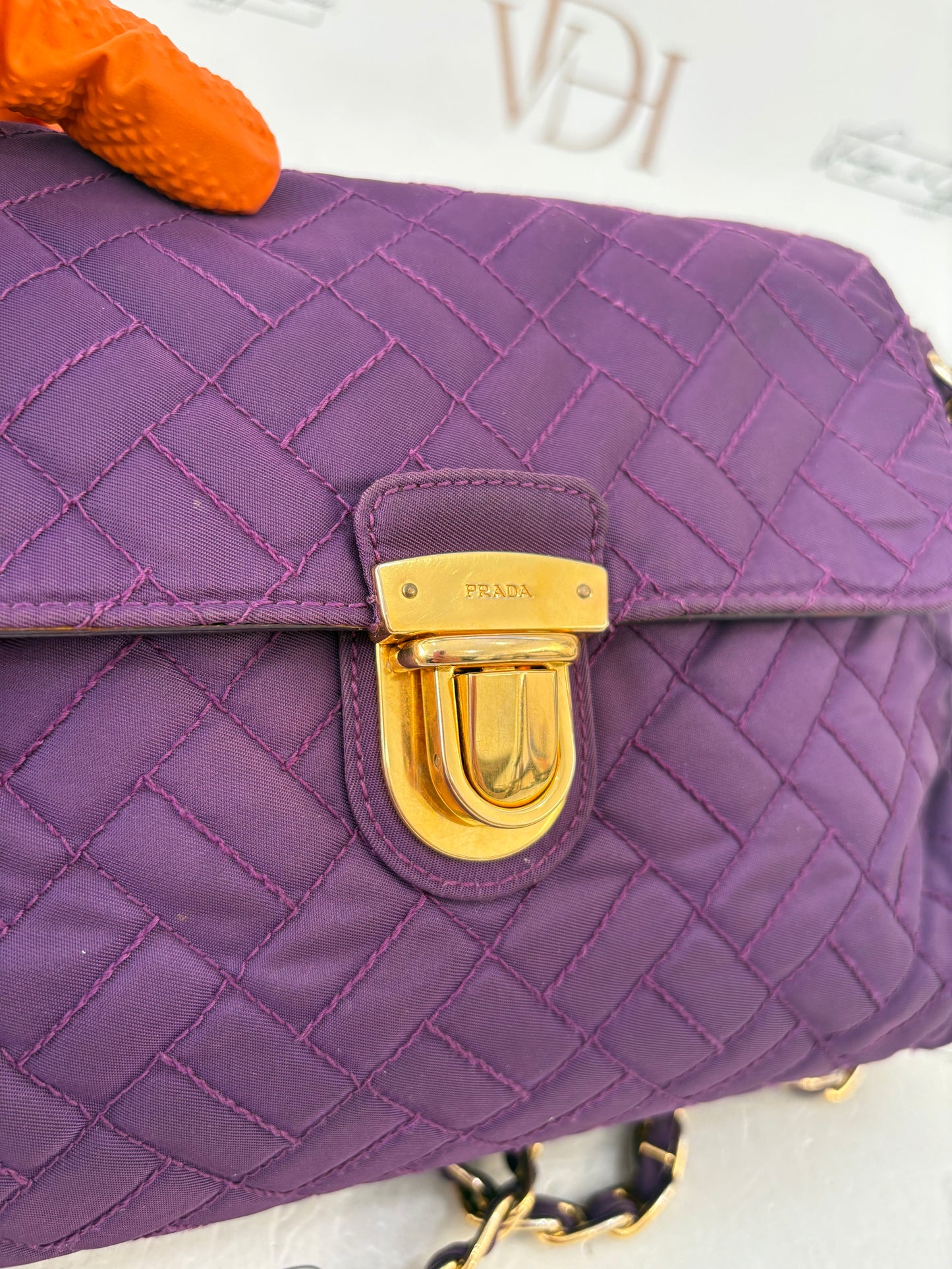 383868 - Prada Purple
