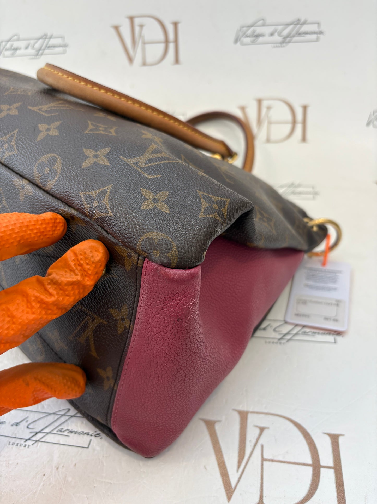 382993 - Louis Vuitton Pallas