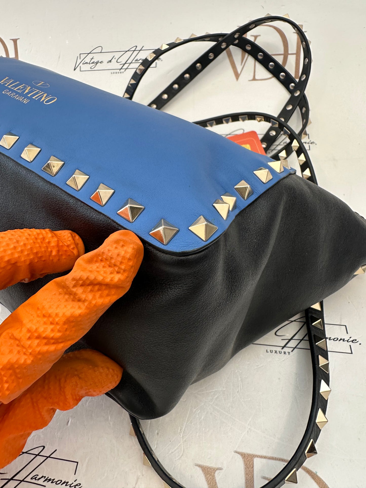 383083 - Valentino Rockstud