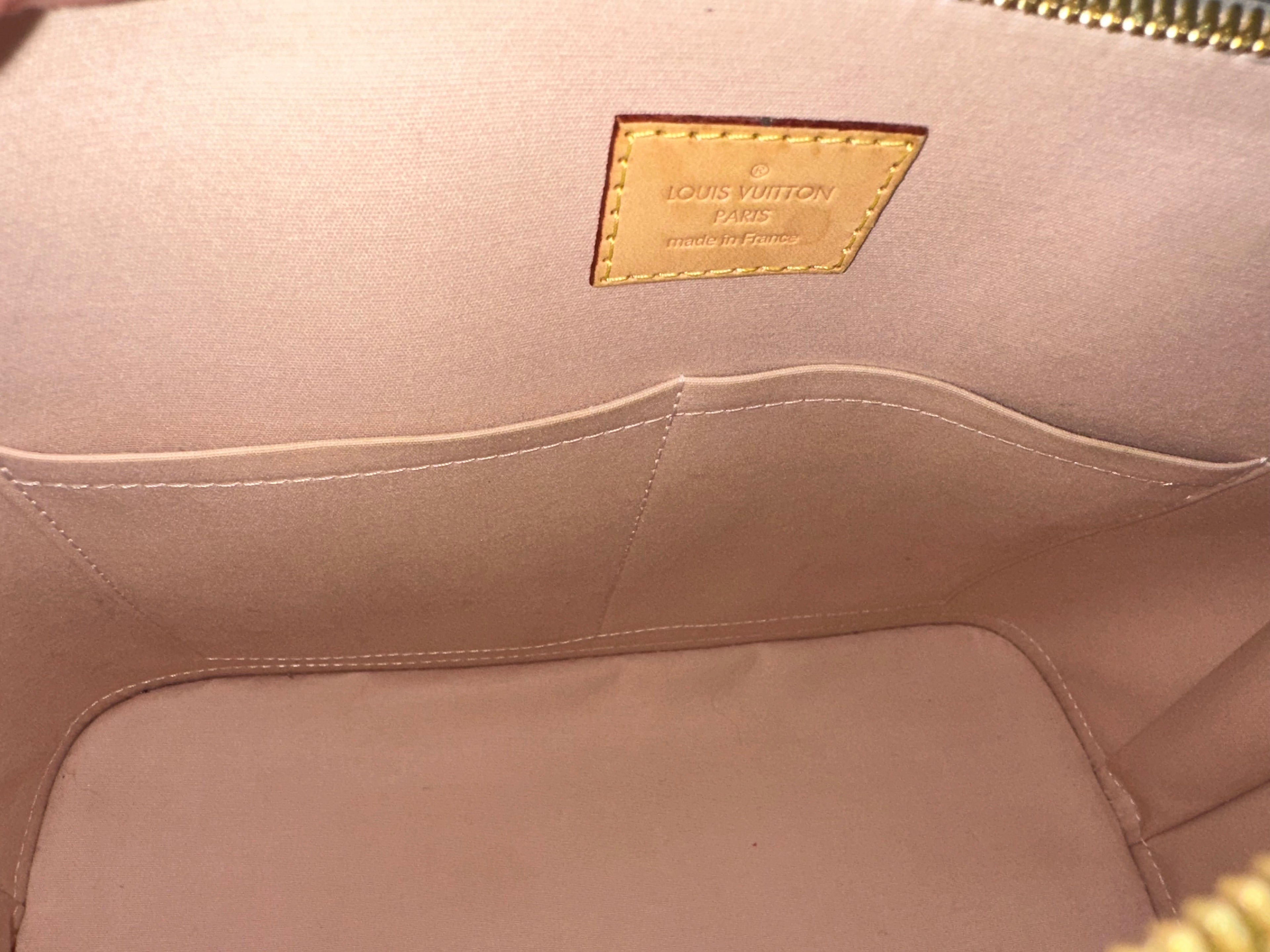 Louis Vuitton Alma Vernis Beige