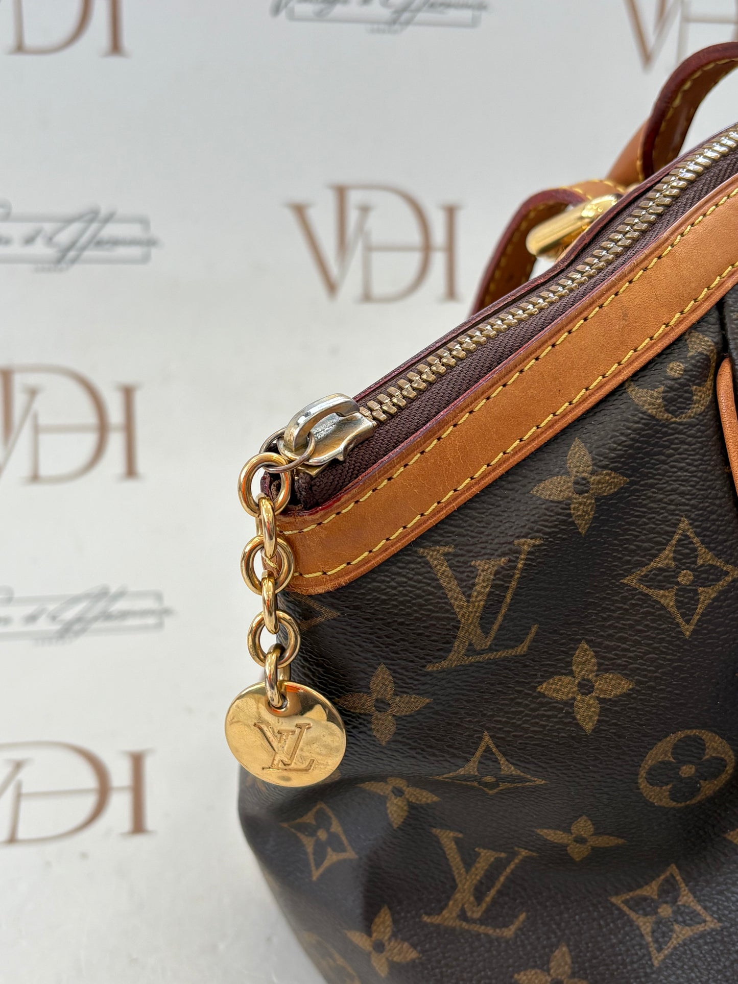 201401 - Louis Vuitton Tivoli