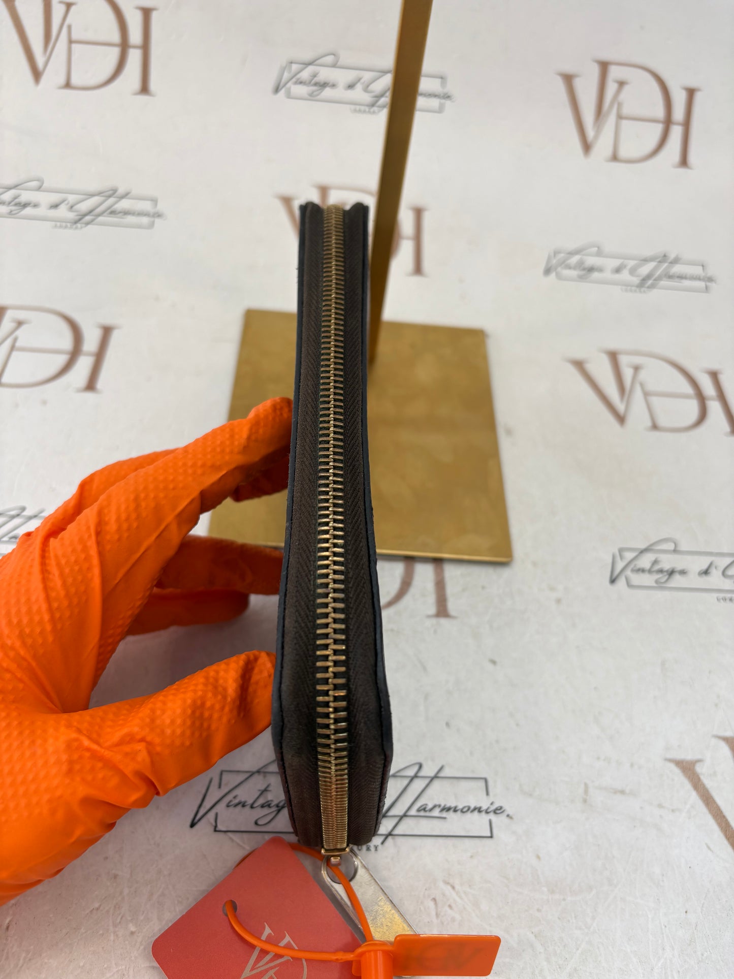 018551 - Louis Vuitton Wallet Damier