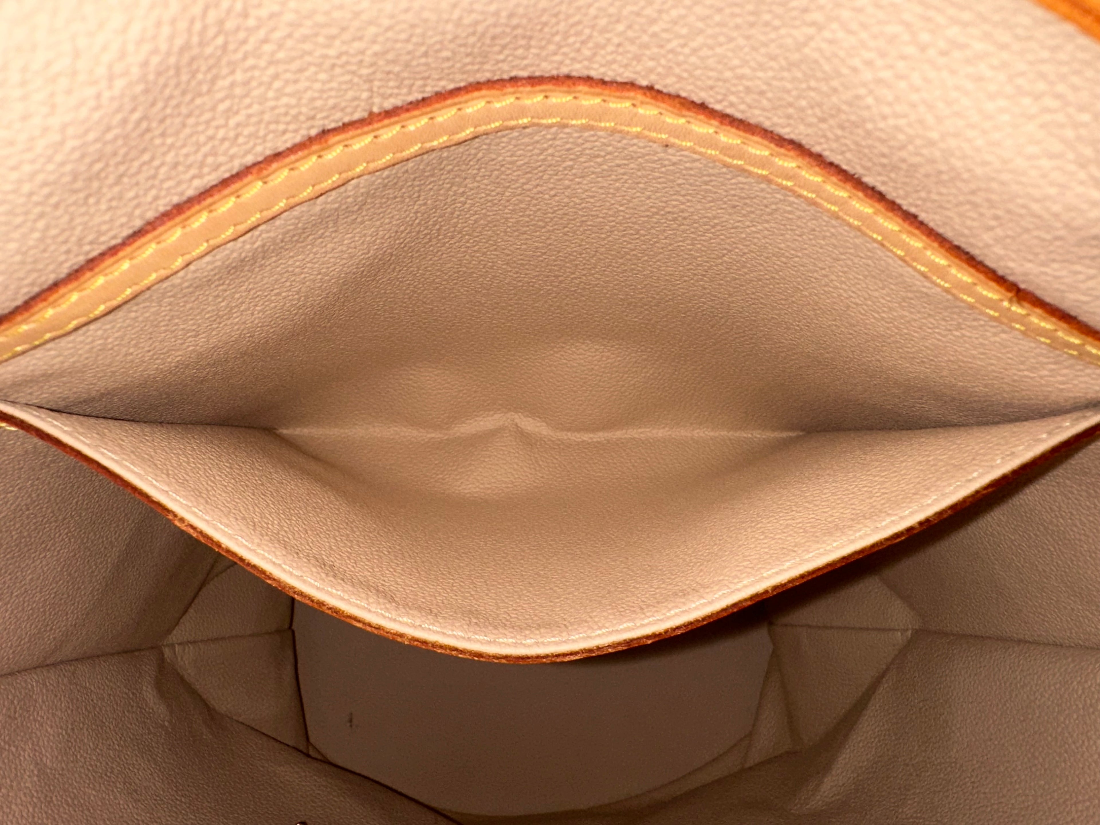 Louis Vuitton Bucket GM